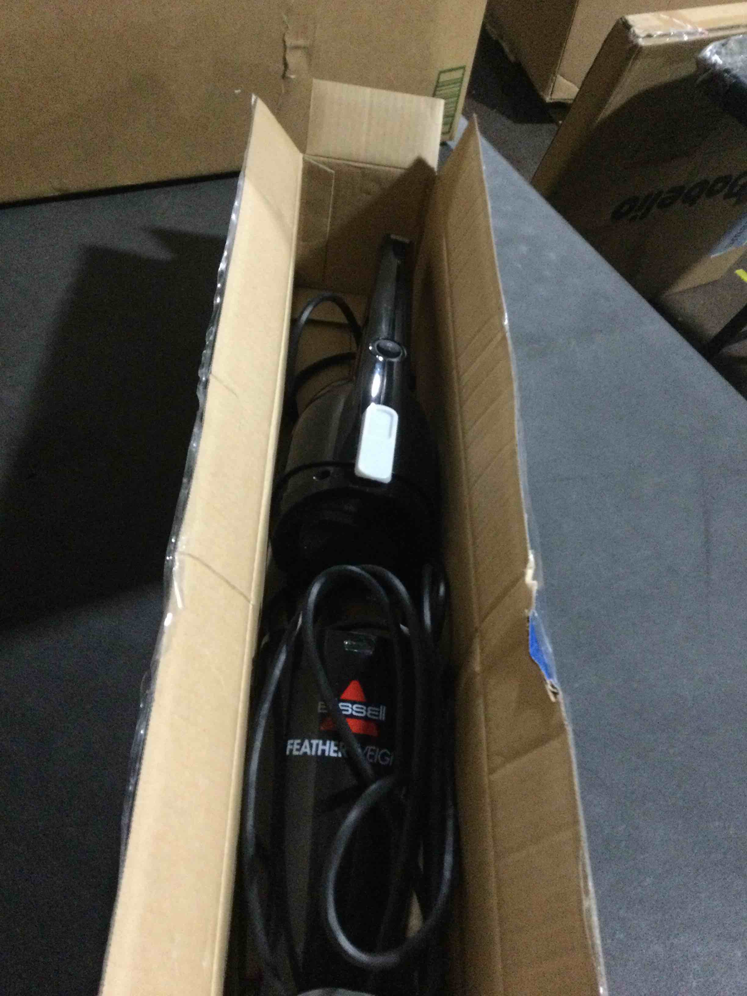 https://s3.amazonaws.com/lotting-images-prod/bidfta/GRA3548068_1746635893786.jpeg