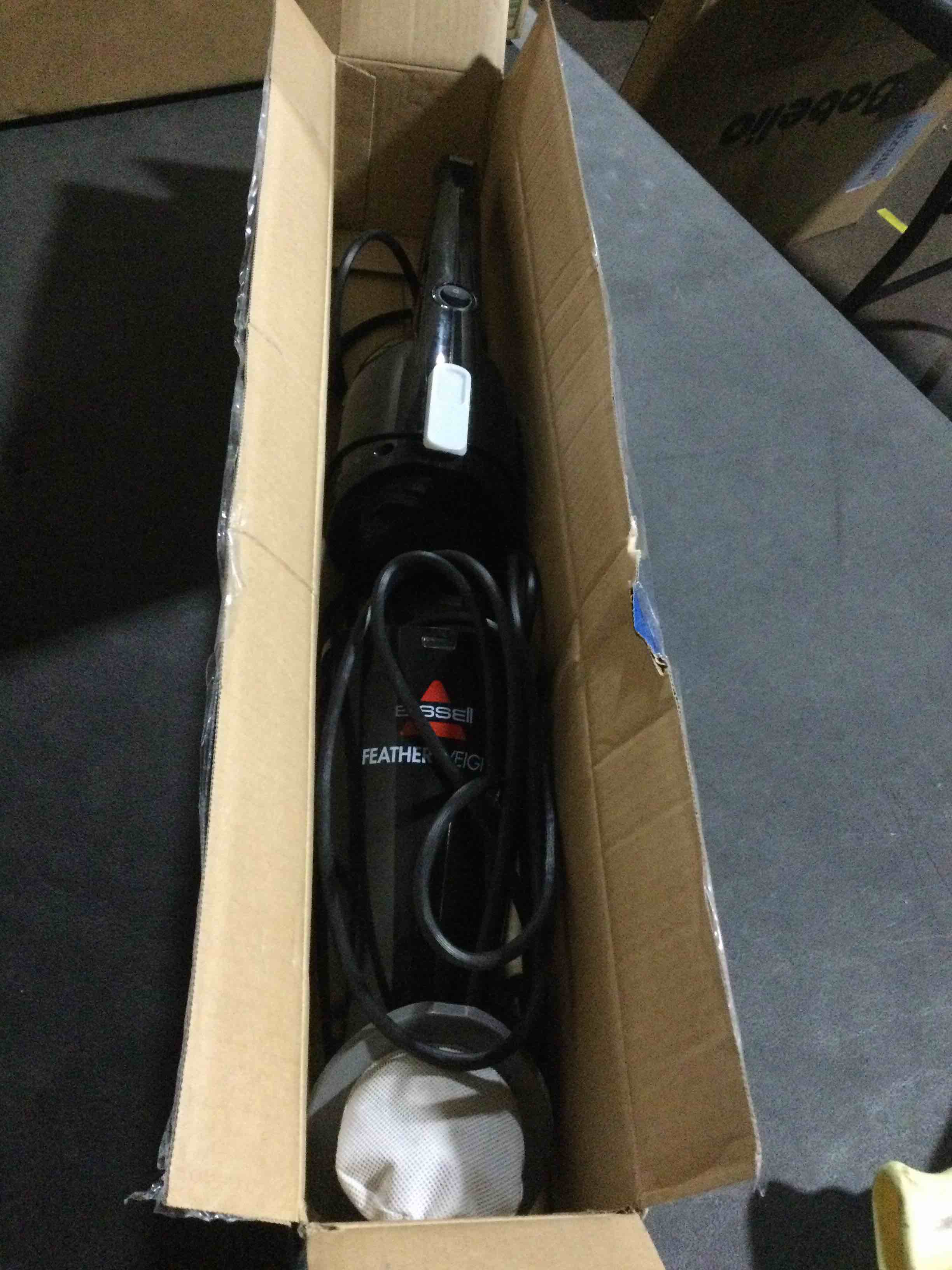 https://s3.amazonaws.com/lotting-images-prod/bidfta/GRA3548068_1746635896406.jpeg