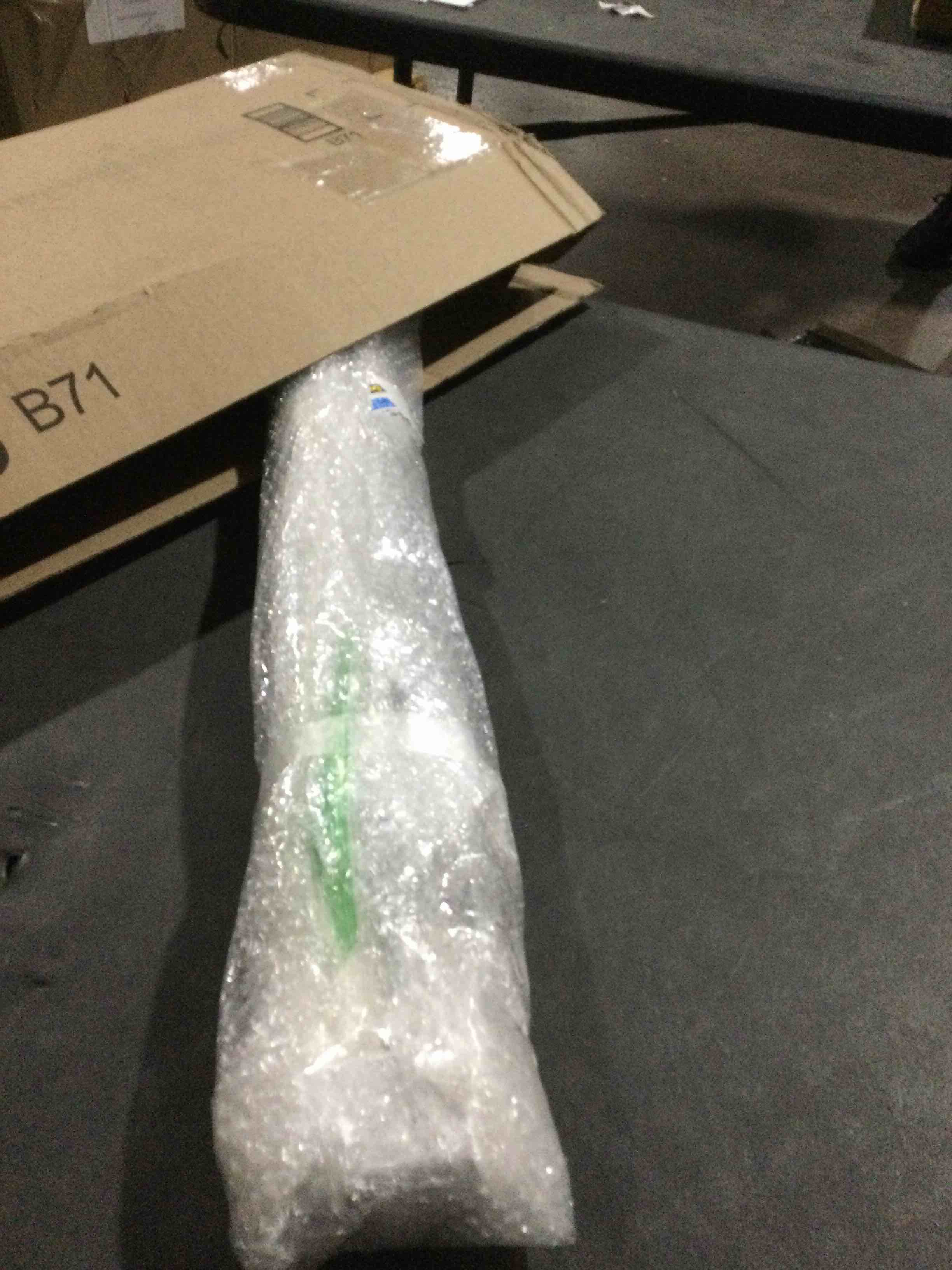 https://s3.amazonaws.com/lotting-images-prod/bidfta/GRA3548351_1747056579925.jpeg