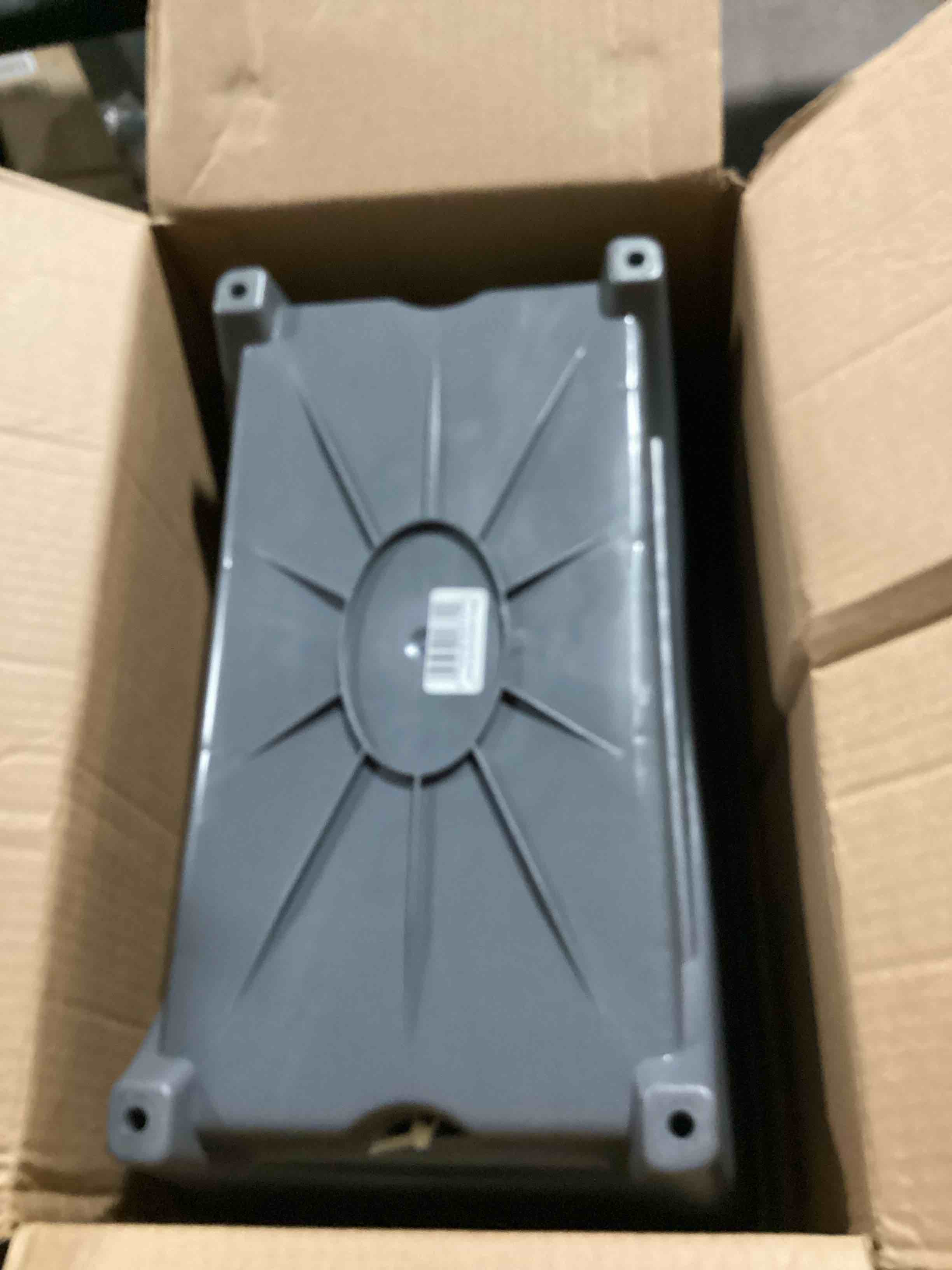 https://s3.amazonaws.com/lotting-images-prod/bidfta/GRA3548781_1747422323758.jpeg