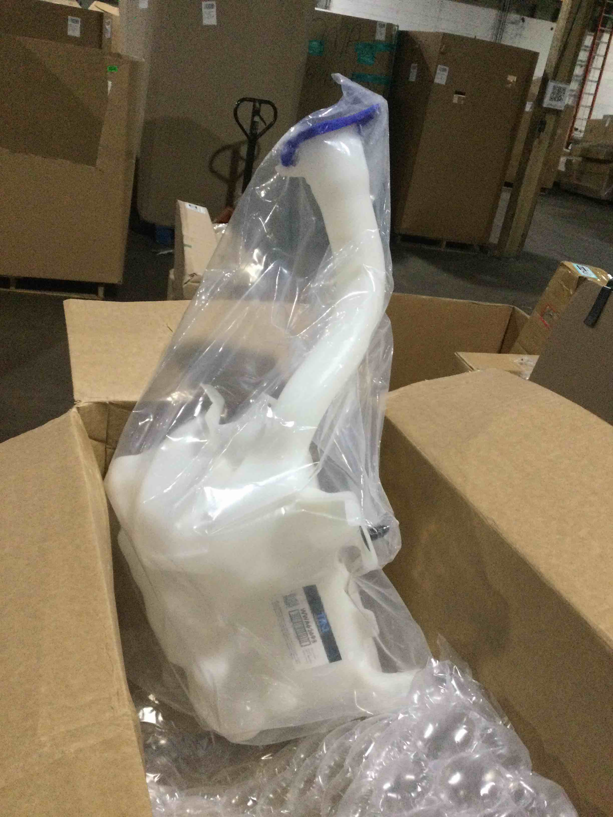 https://s3.amazonaws.com/lotting-images-prod/bidfta/GRA3549270_1748018623589.jpeg