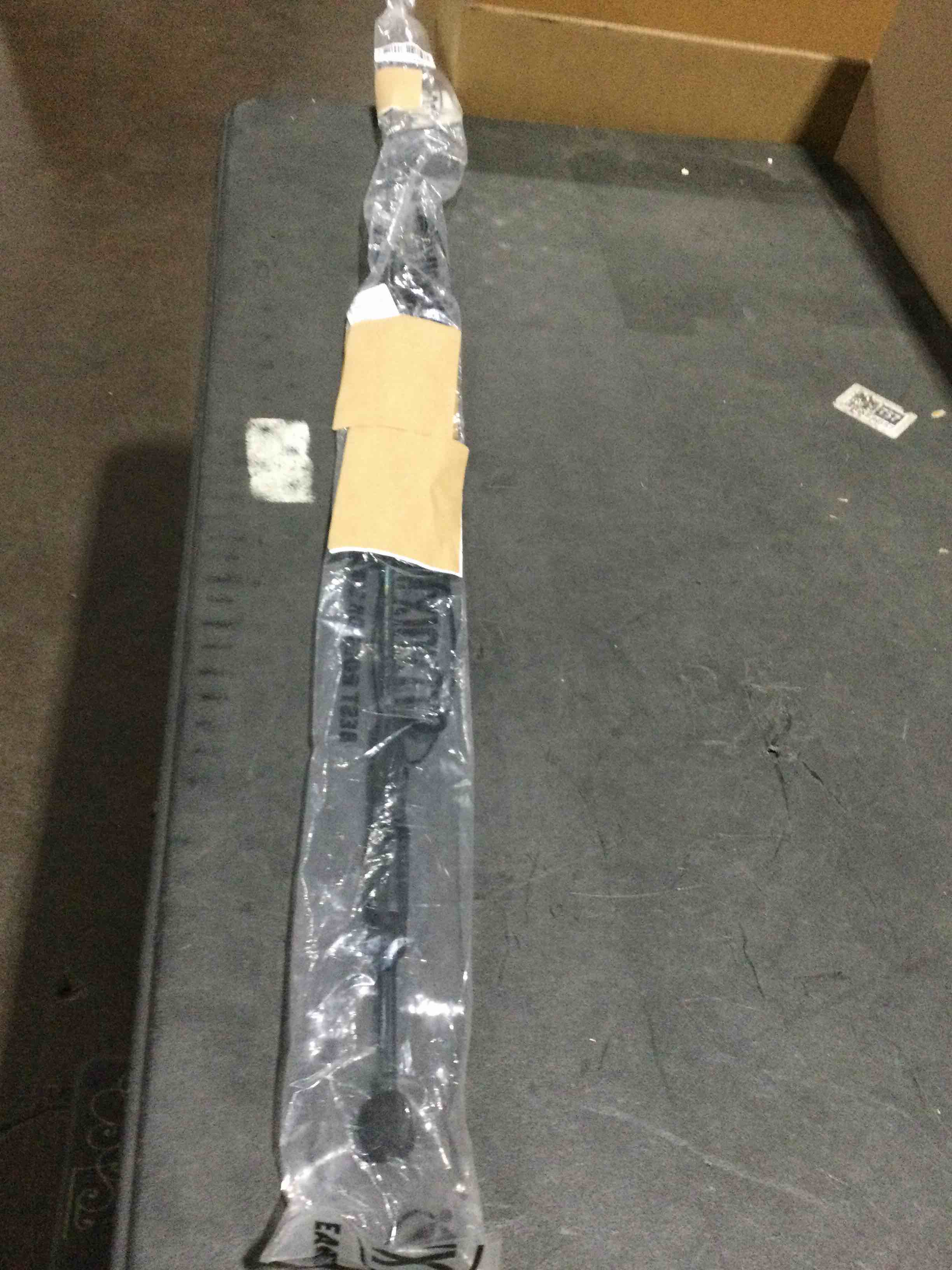 https://s3.amazonaws.com/lotting-images-prod/bidfta/GRA3549538_1748529808432.jpeg