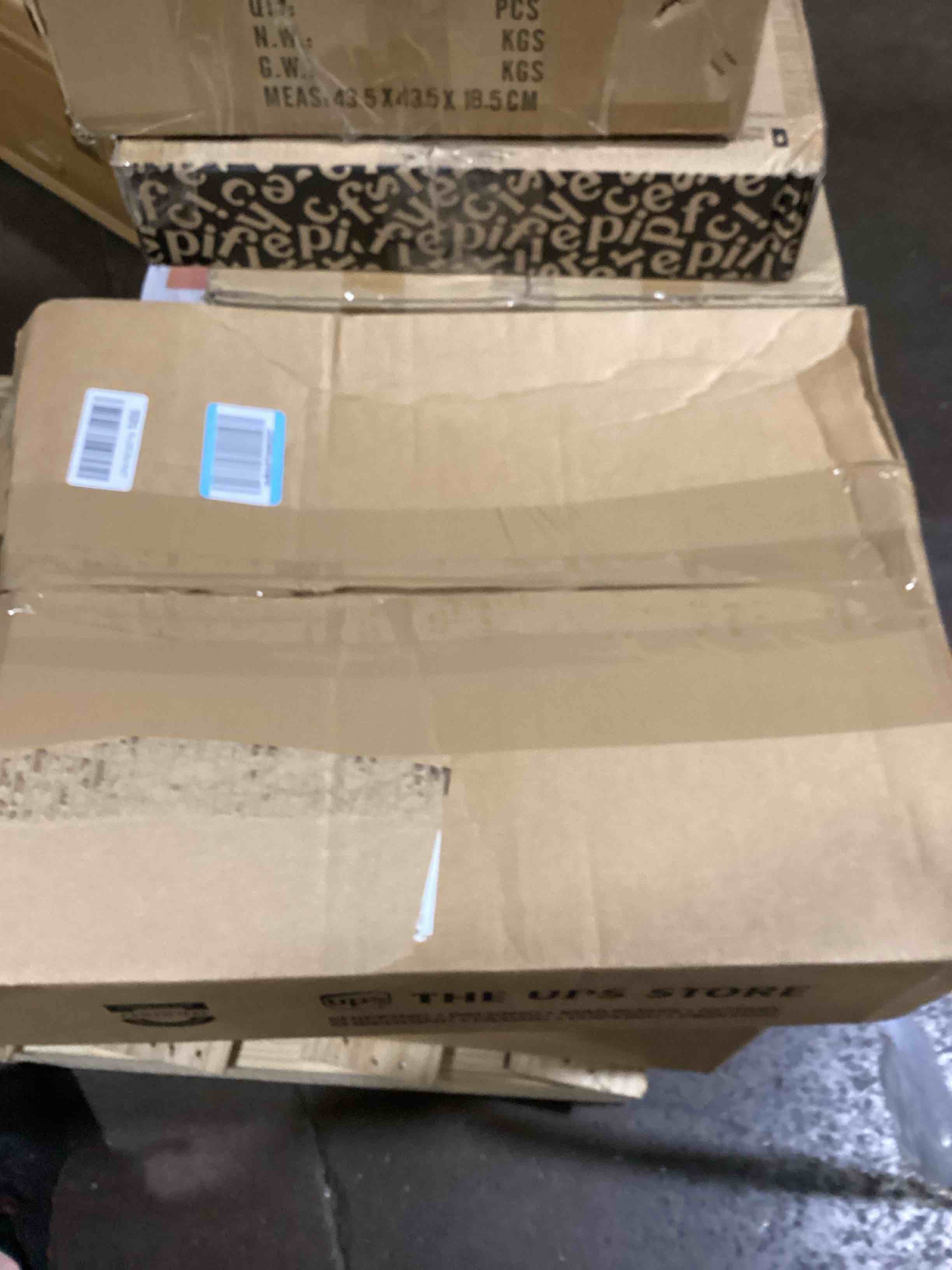 https://s3.amazonaws.com/lotting-images-prod/bidfta/GRA3550073_1747403915614.jpeg