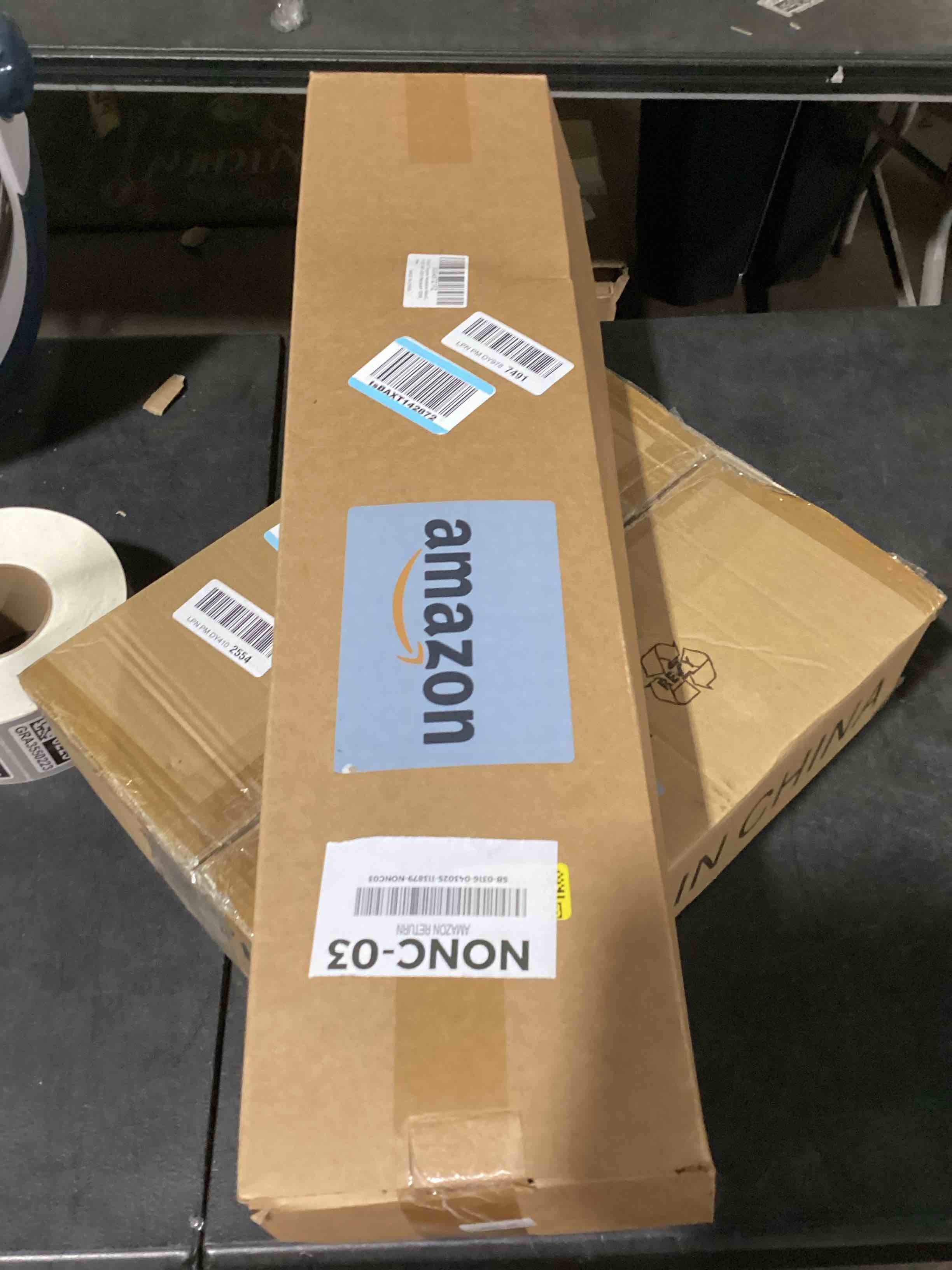 https://s3.amazonaws.com/lotting-images-prod/bidfta/GRA3550214_1747418382244.jpeg