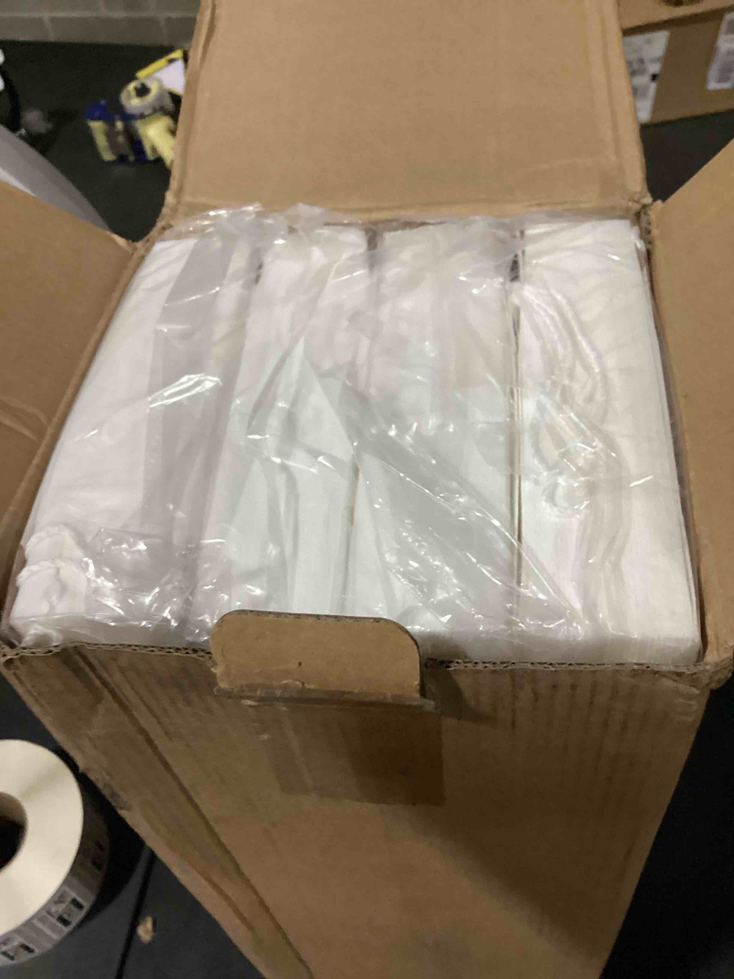 https://s3.amazonaws.com/lotting-images-prod/bidfta/GRA3550248_1747421692361.jpeg