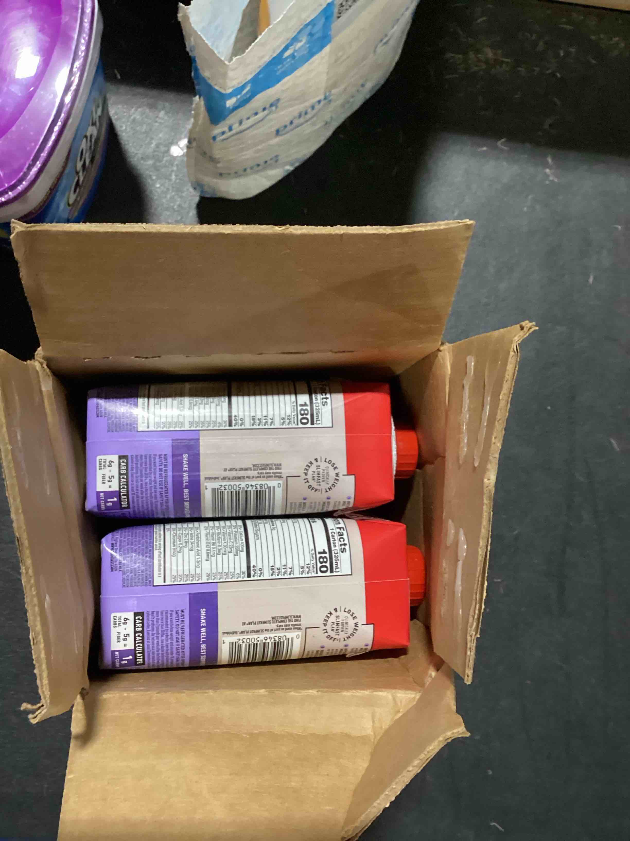 https://s3.amazonaws.com/lotting-images-prod/bidfta/GRA3550323_1747662101712.jpeg
