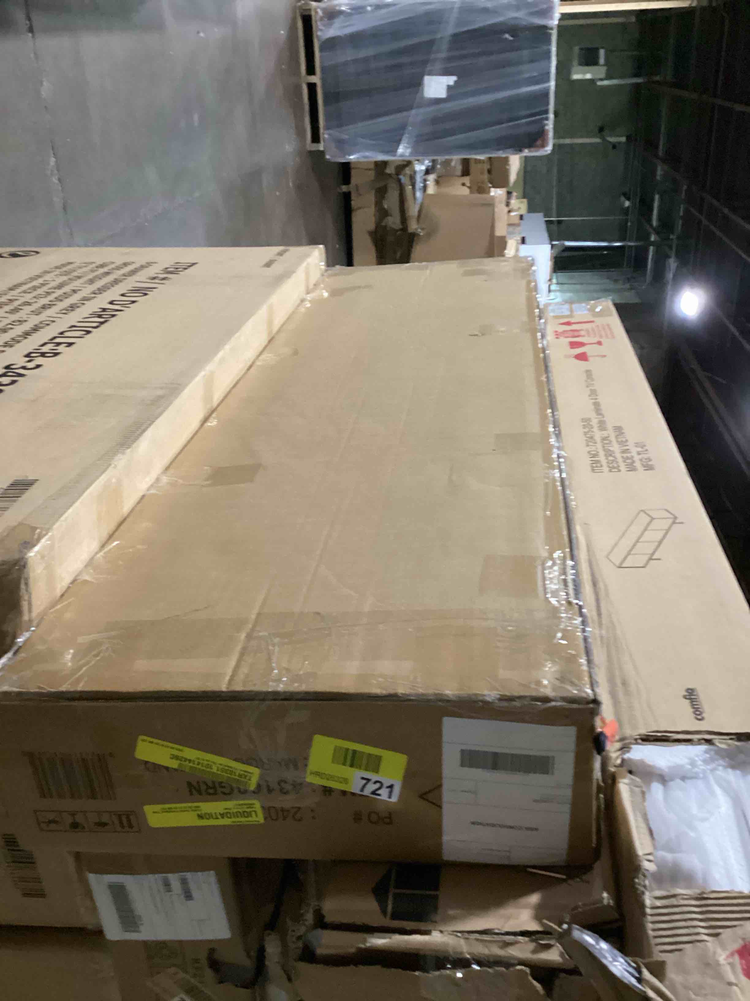 https://s3.amazonaws.com/lotting-images-prod/bidfta/GRA3550596_1747944785890.jpeg