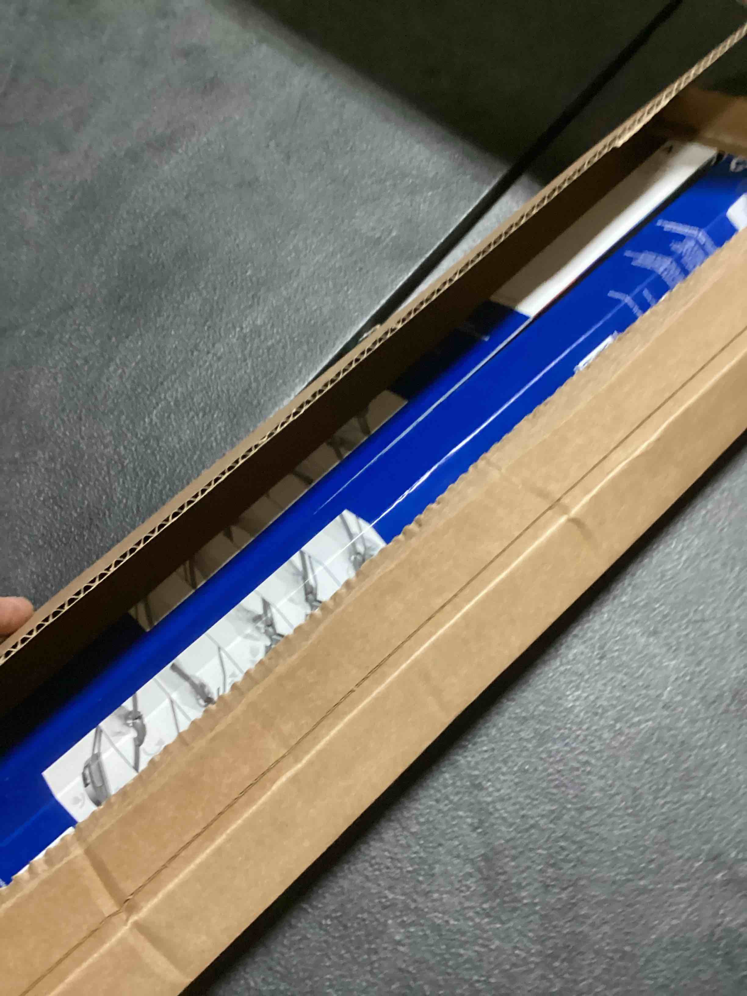 https://s3.amazonaws.com/lotting-images-prod/bidfta/GRA3550786_1748020831553.jpeg