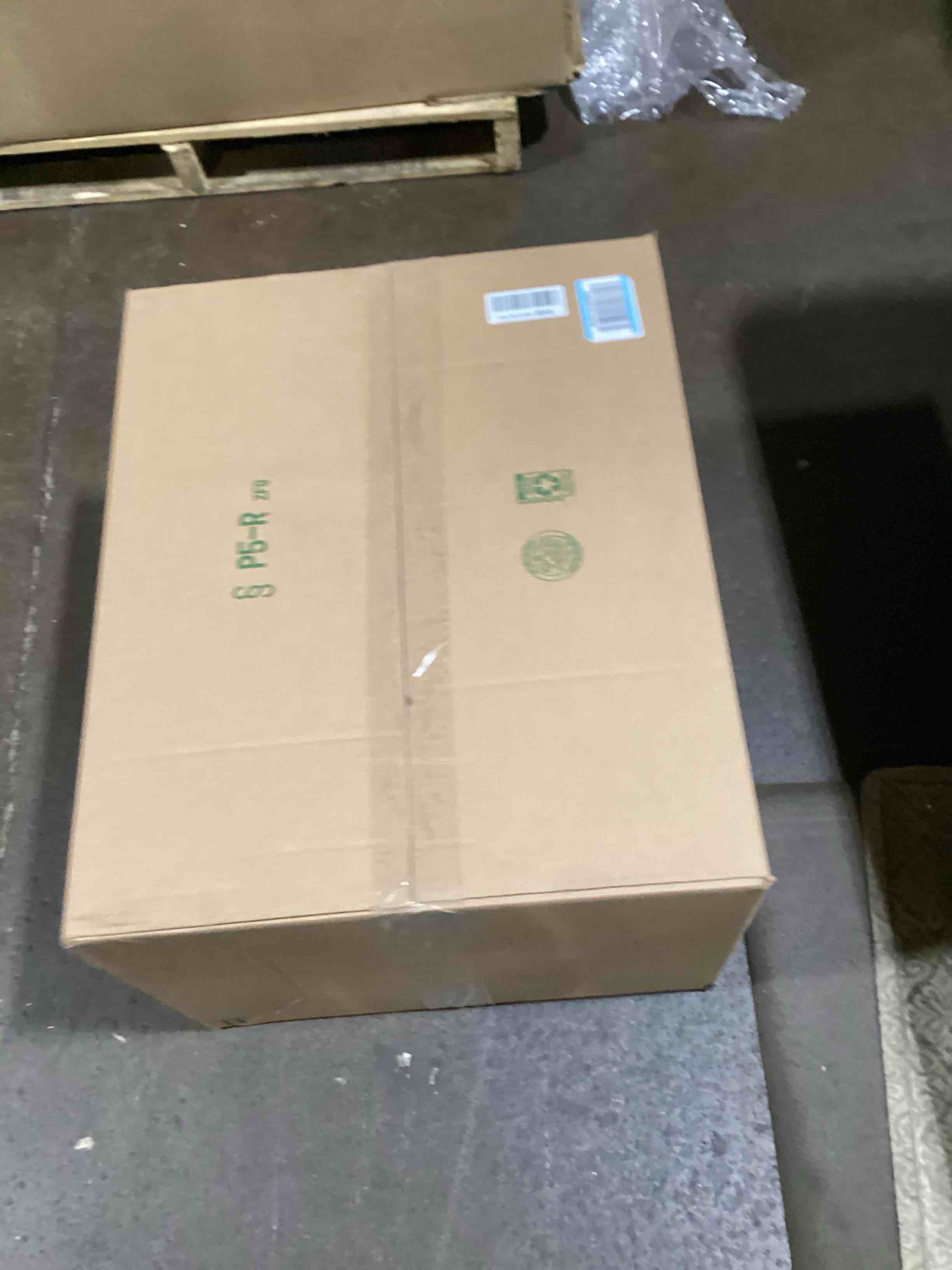 https://s3.amazonaws.com/lotting-images-prod/bidfta/GRA3552128_1749821981801.jpeg