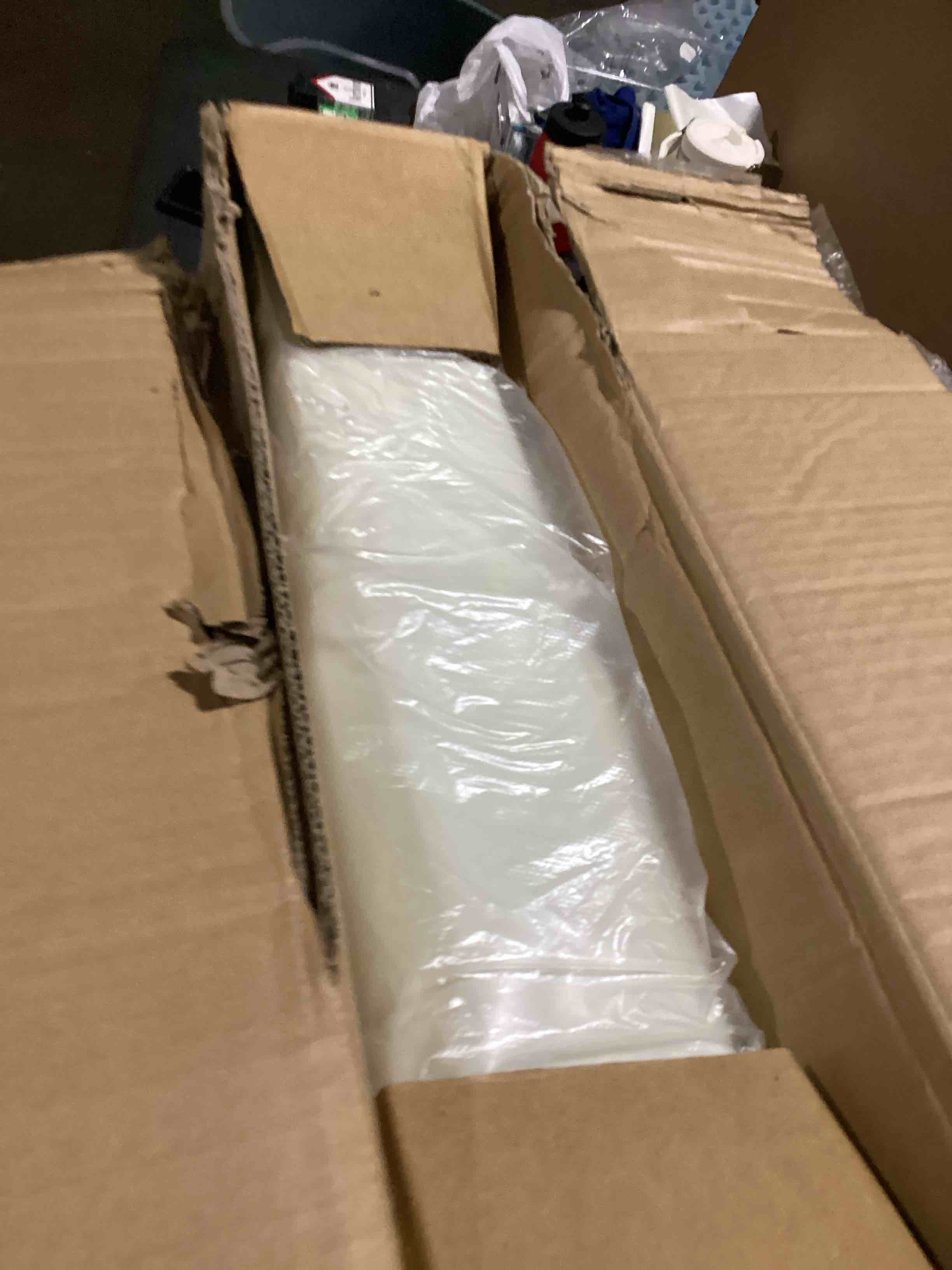 https://s3.amazonaws.com/lotting-images-prod/bidfta/GRA3552224_1749832086782.jpeg