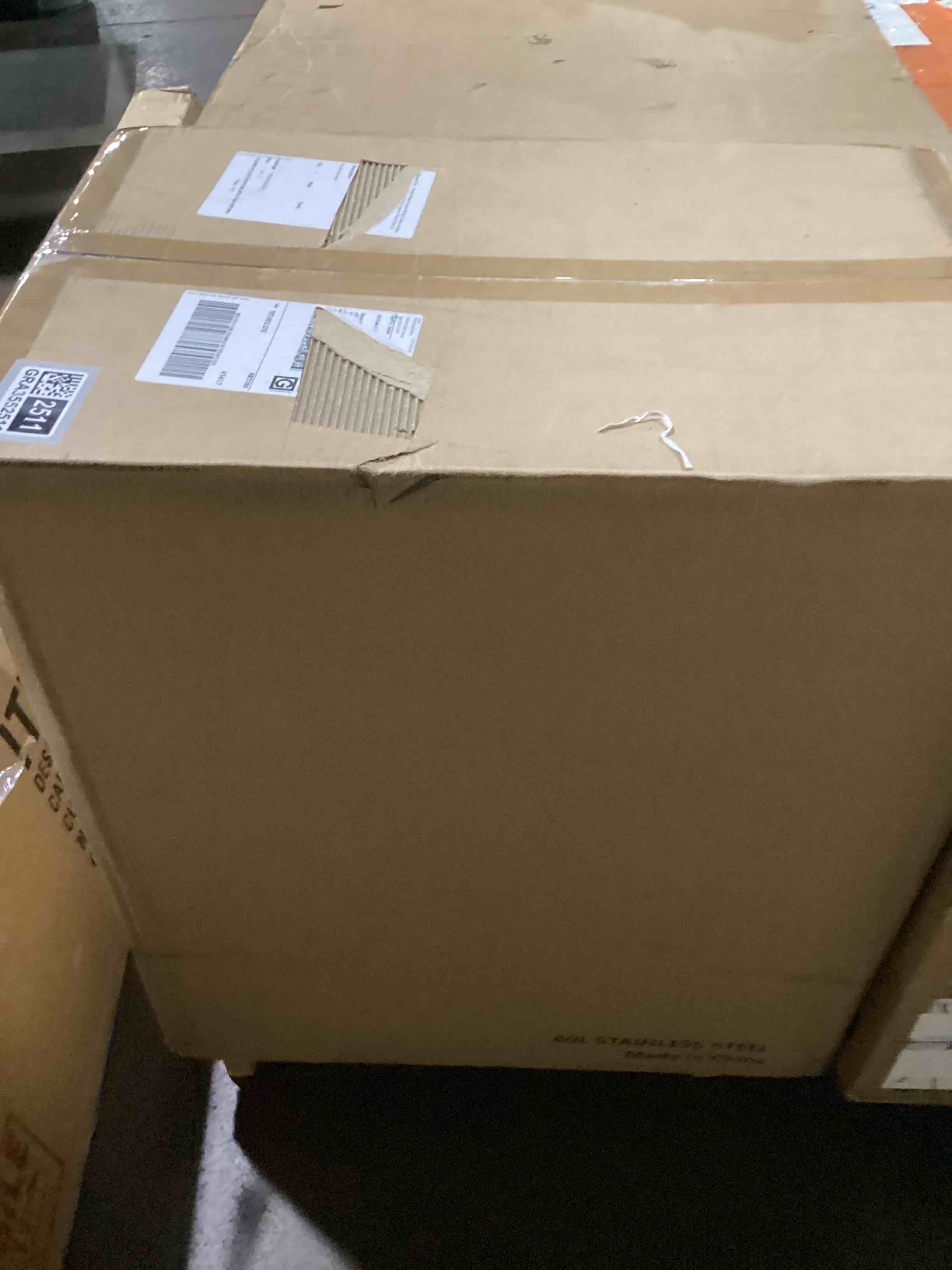 https://s3.amazonaws.com/lotting-images-prod/bidfta/GRA3552511_1750184933921.jpeg