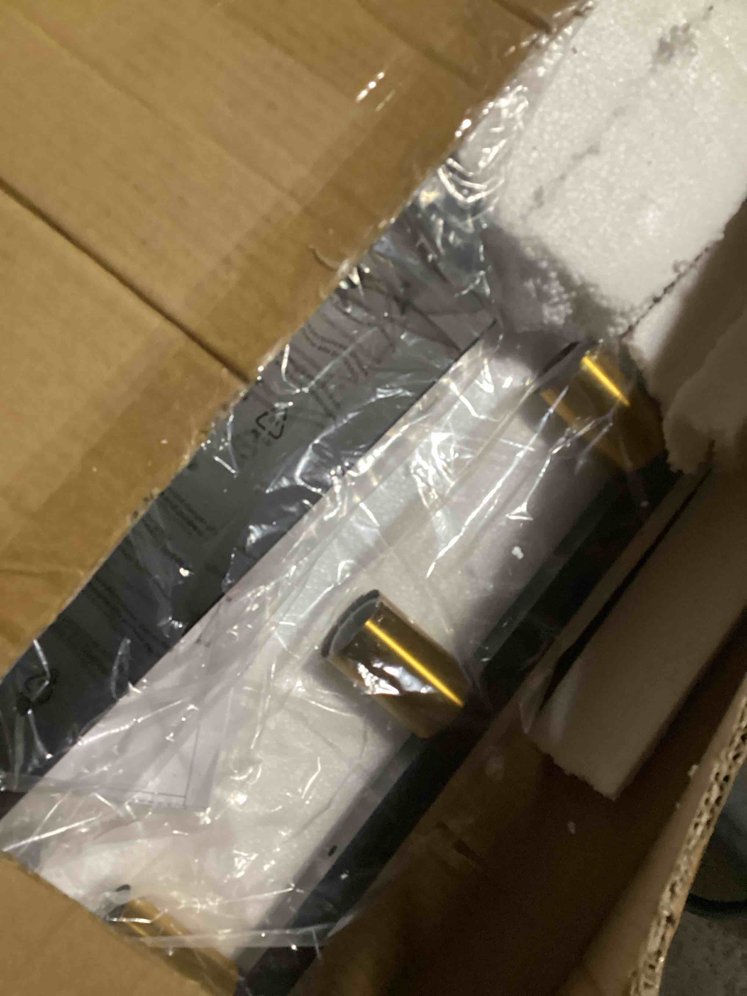 https://s3.amazonaws.com/lotting-images-prod/bidfta/GRA3552578_1750330000253.jpeg