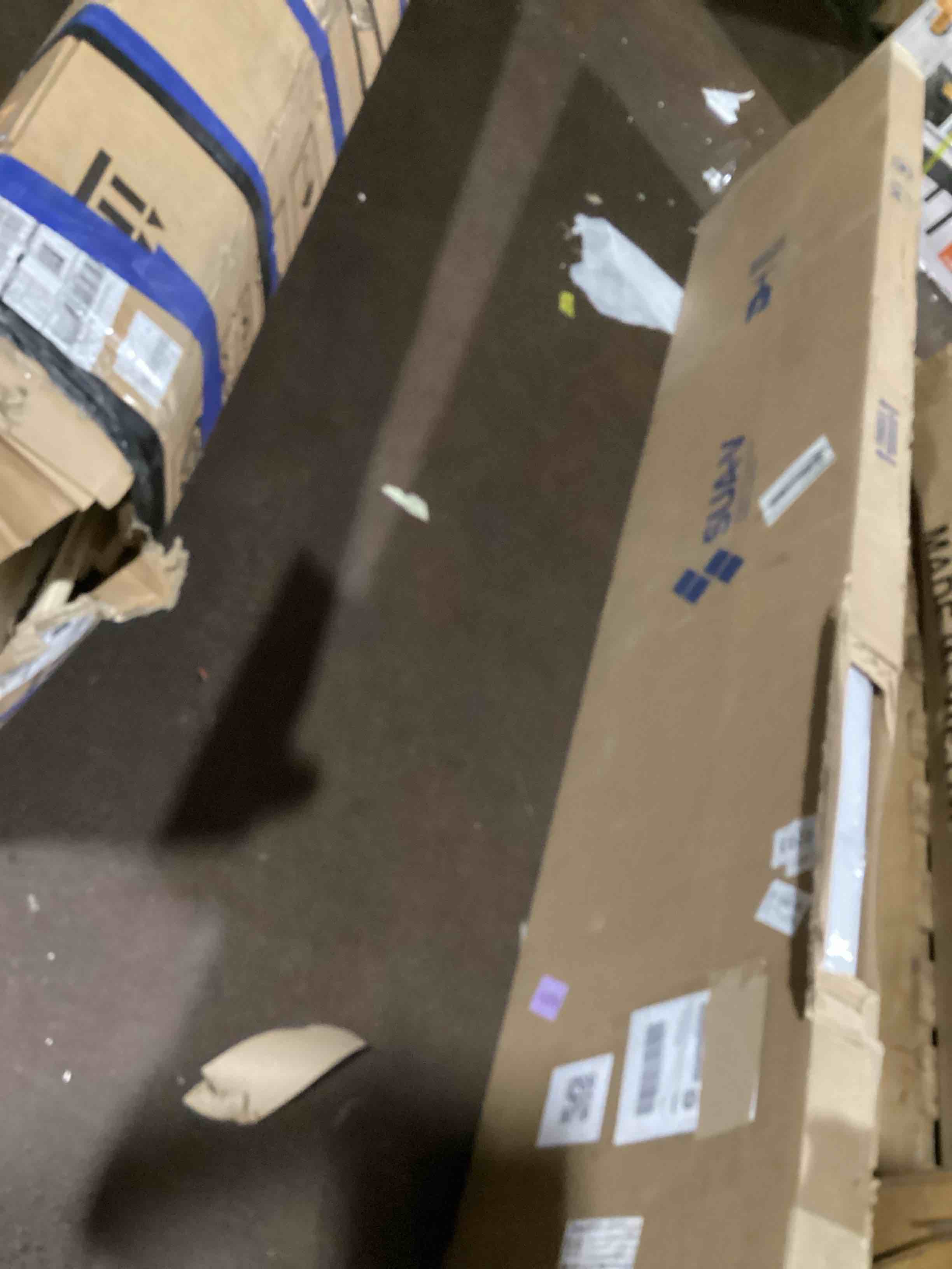 https://s3.amazonaws.com/lotting-images-prod/bidfta/GRA3552663_1750351177448.jpeg