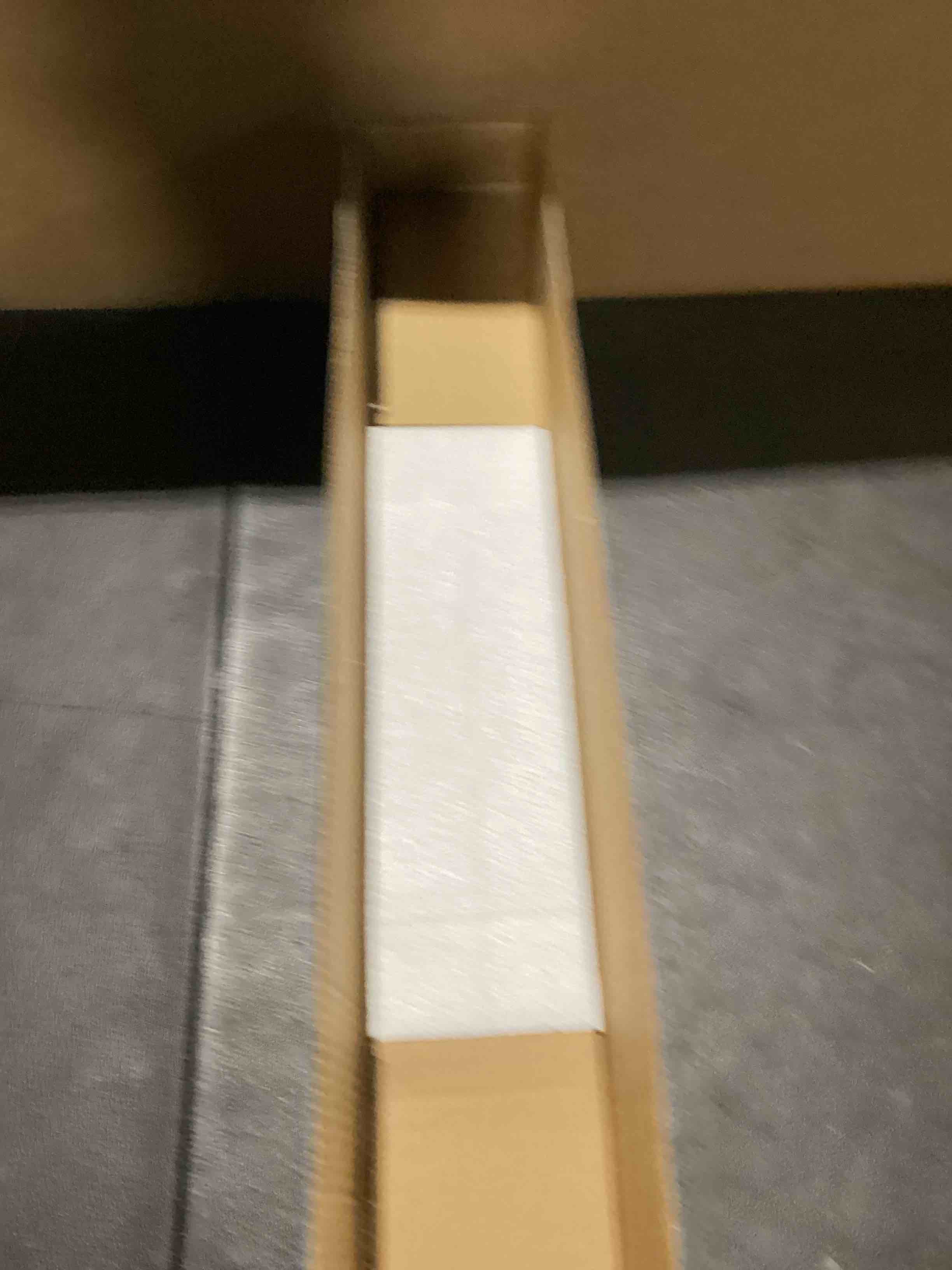 https://s3.amazonaws.com/lotting-images-prod/bidfta/GRA3552712_1750681477076.jpeg