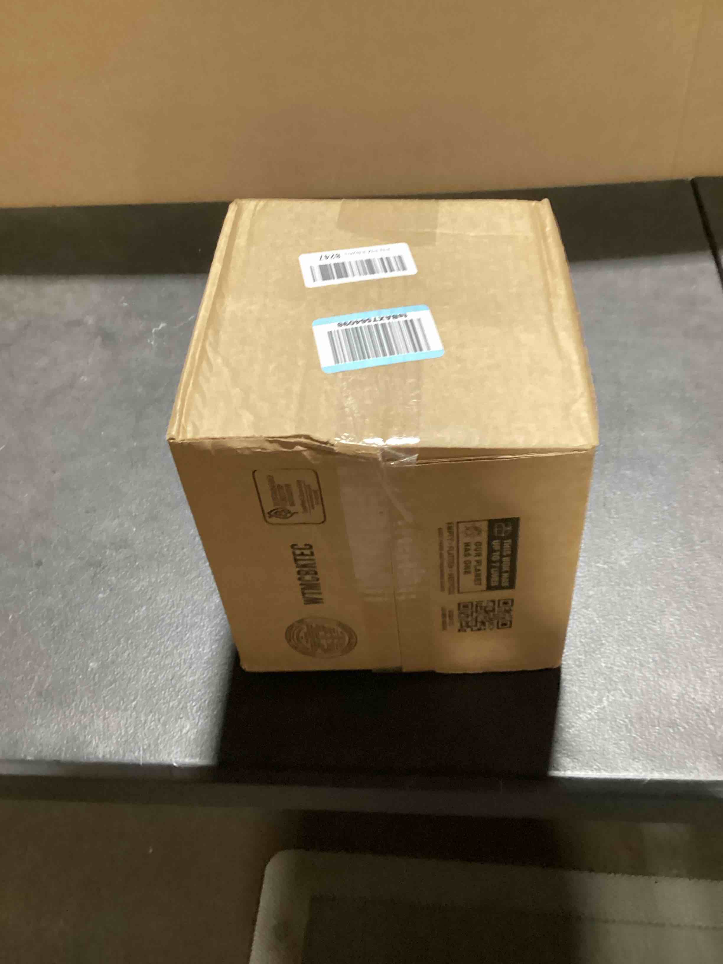 https://s3.amazonaws.com/lotting-images-prod/bidfta/GRA3552850_1750763944234.jpeg