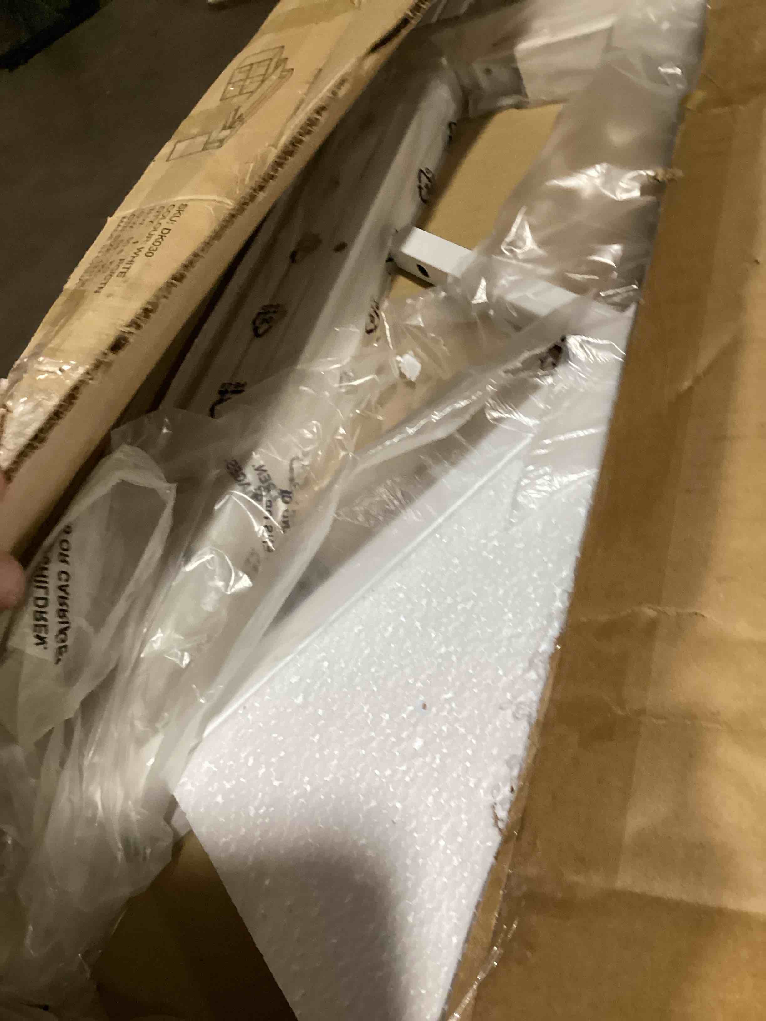 https://s3.amazonaws.com/lotting-images-prod/bidfta/GRA3552947_1750780800263.jpeg