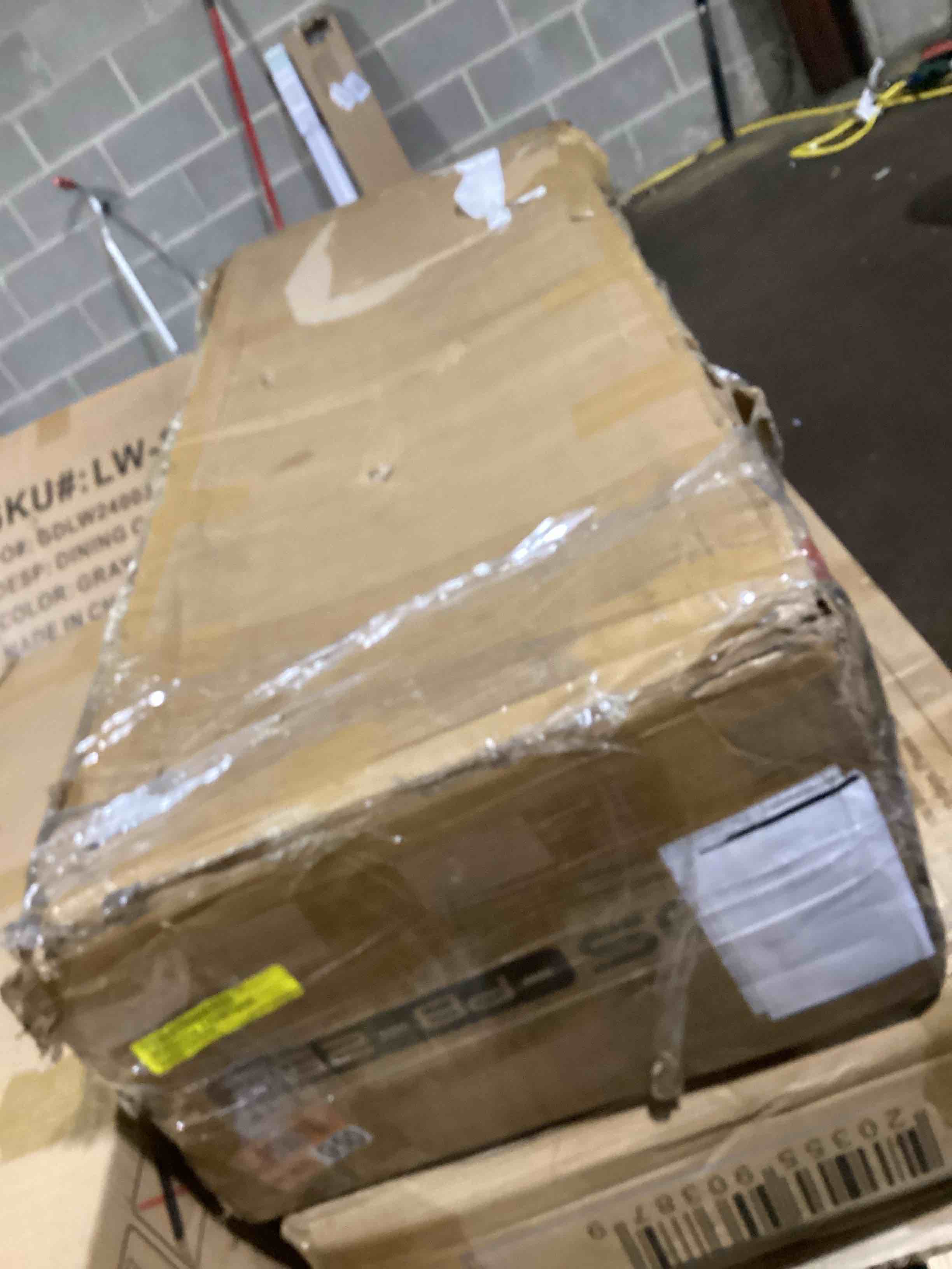https://s3.amazonaws.com/lotting-images-prod/bidfta/GRA3552959_1750782992289.jpeg