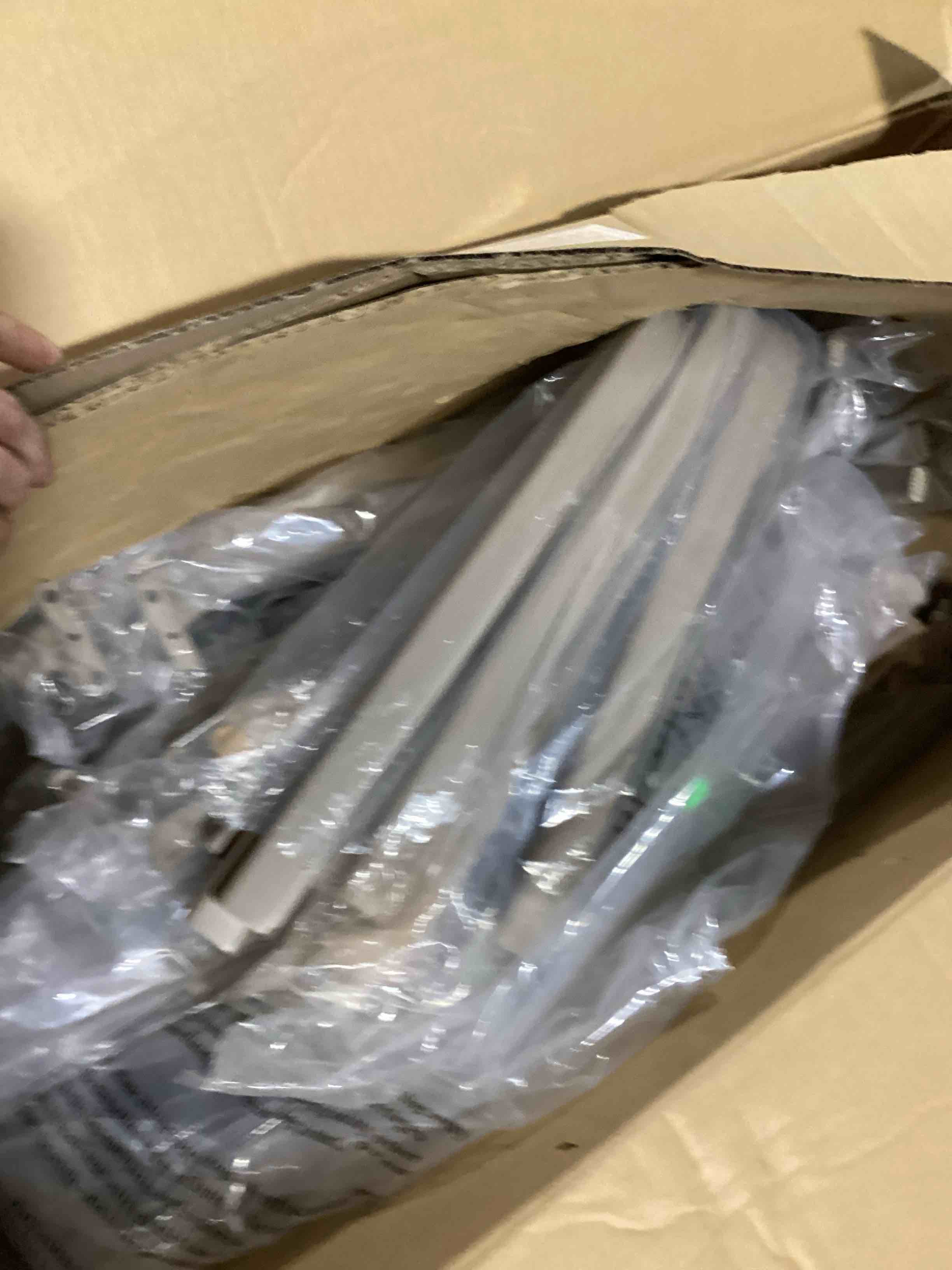 https://s3.amazonaws.com/lotting-images-prod/bidfta/GRA3552965_1750785042324.jpeg