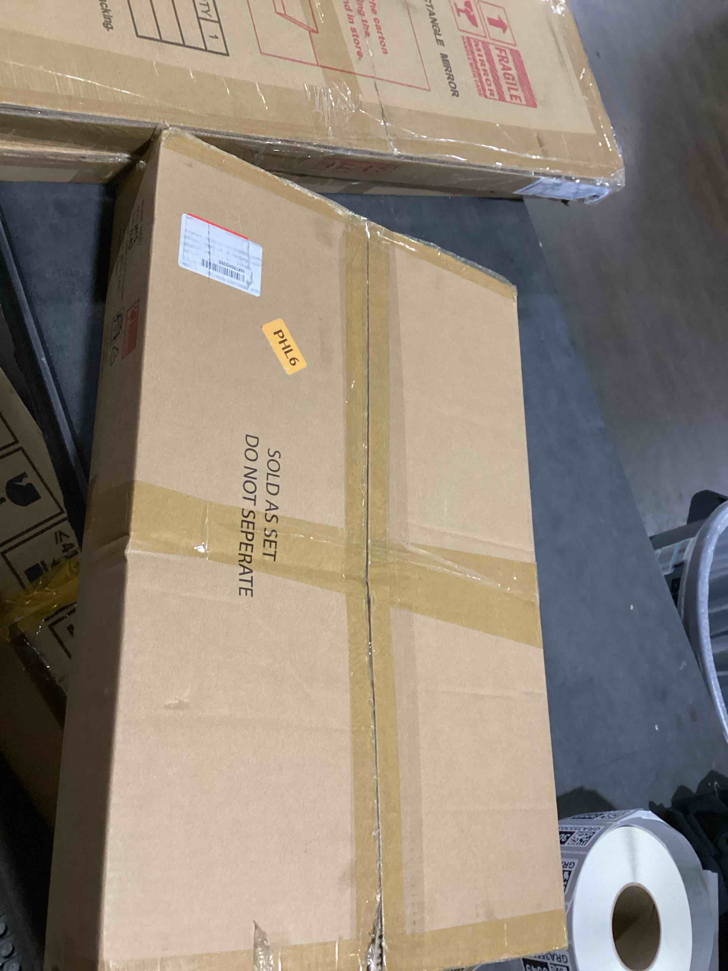 https://s3.amazonaws.com/lotting-images-prod/bidfta/GRA3553031_1745850349686.jpeg