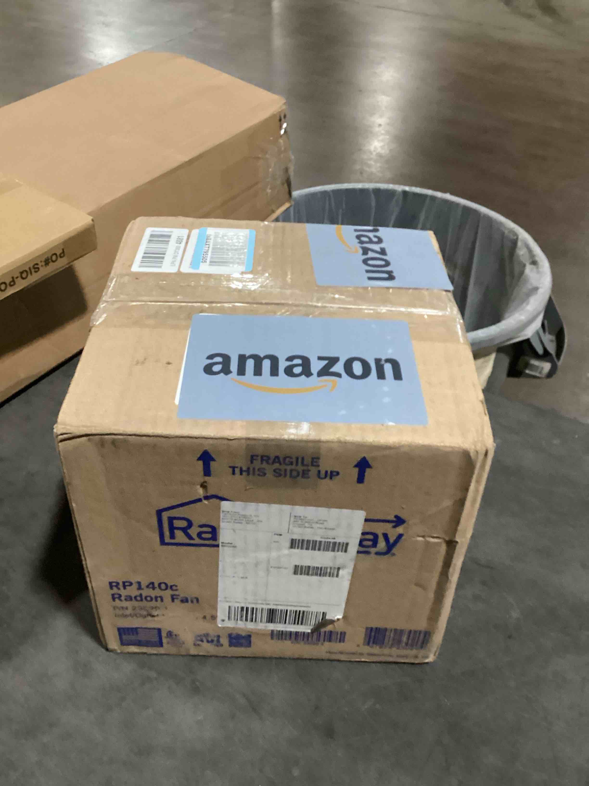 https://s3.amazonaws.com/lotting-images-prod/bidfta/GRA3553136_1745934838523.jpeg