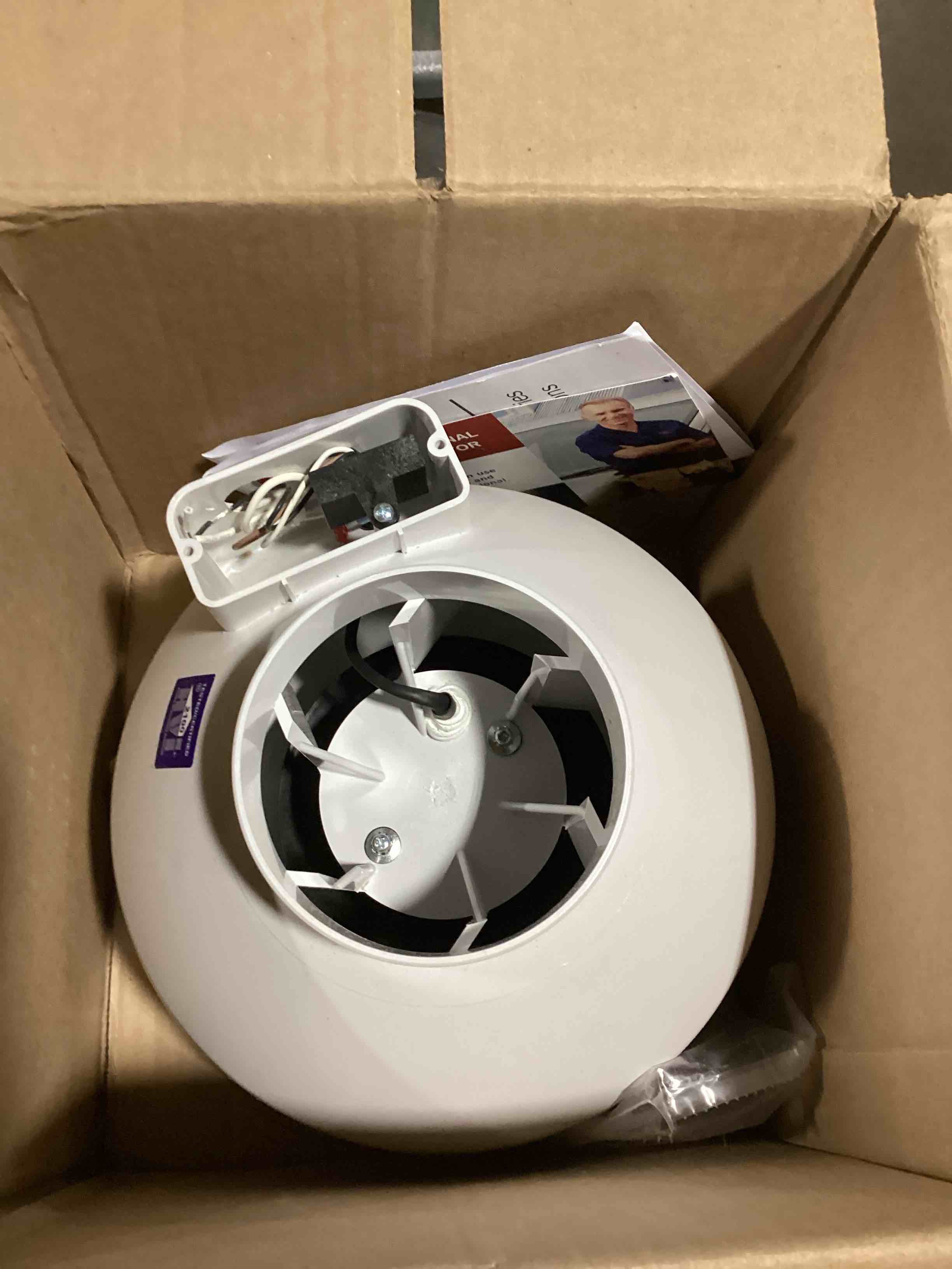 https://s3.amazonaws.com/lotting-images-prod/bidfta/GRA3553136_1745934858495.jpeg