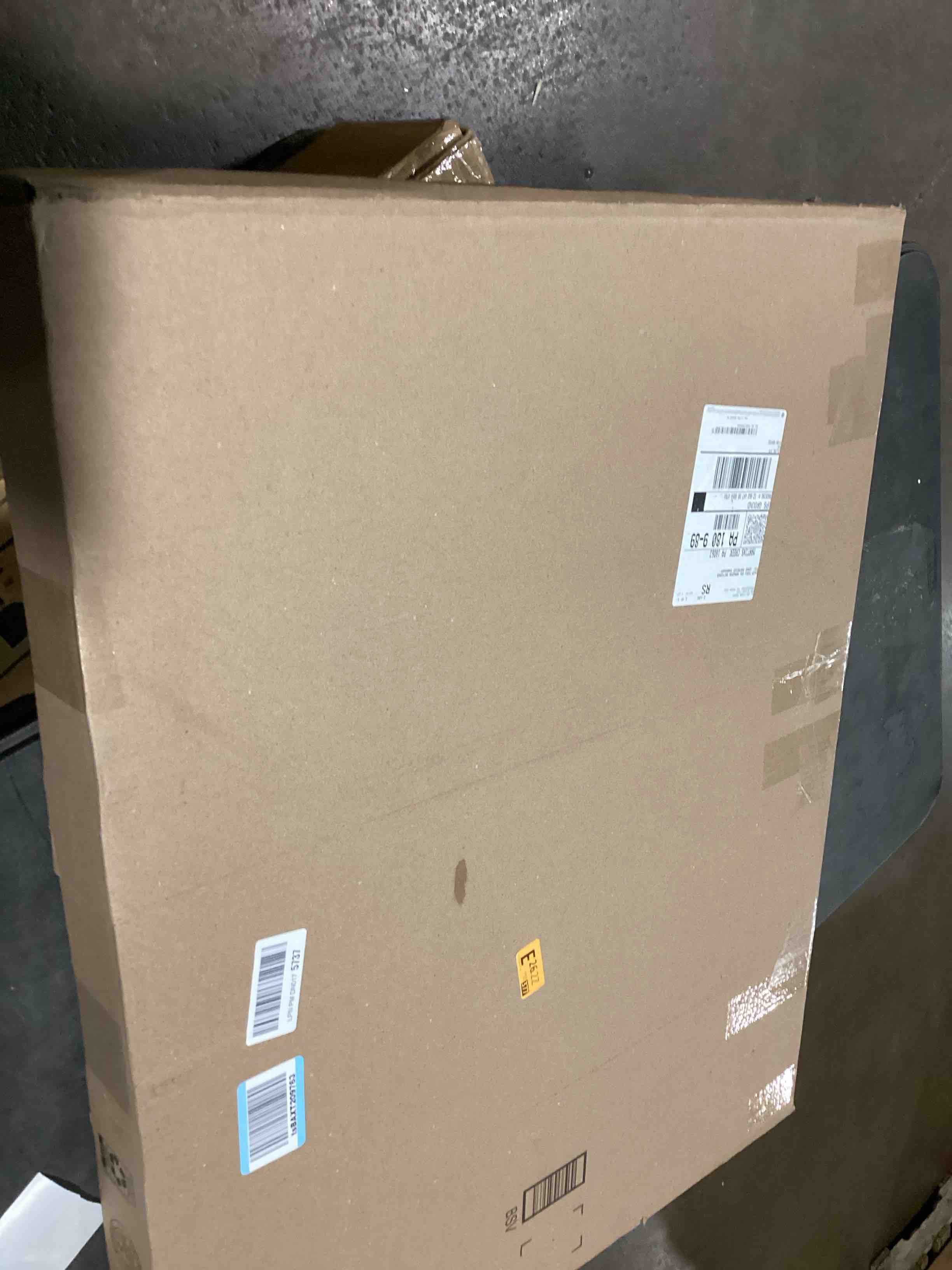 https://s3.amazonaws.com/lotting-images-prod/bidfta/GRA3553167_1745944166115.jpeg