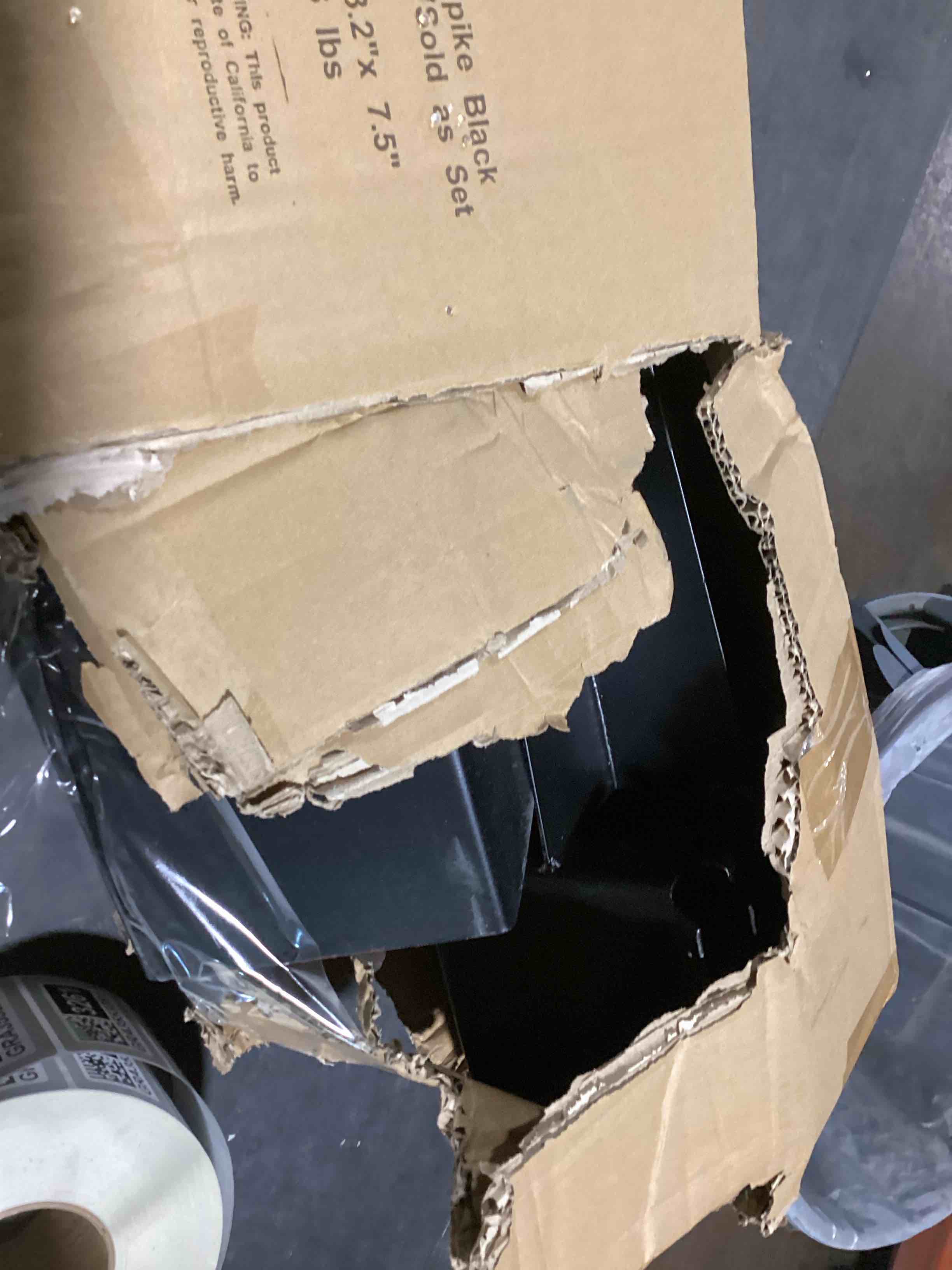https://s3.amazonaws.com/lotting-images-prod/bidfta/GRA3553252_1746017517702.jpeg