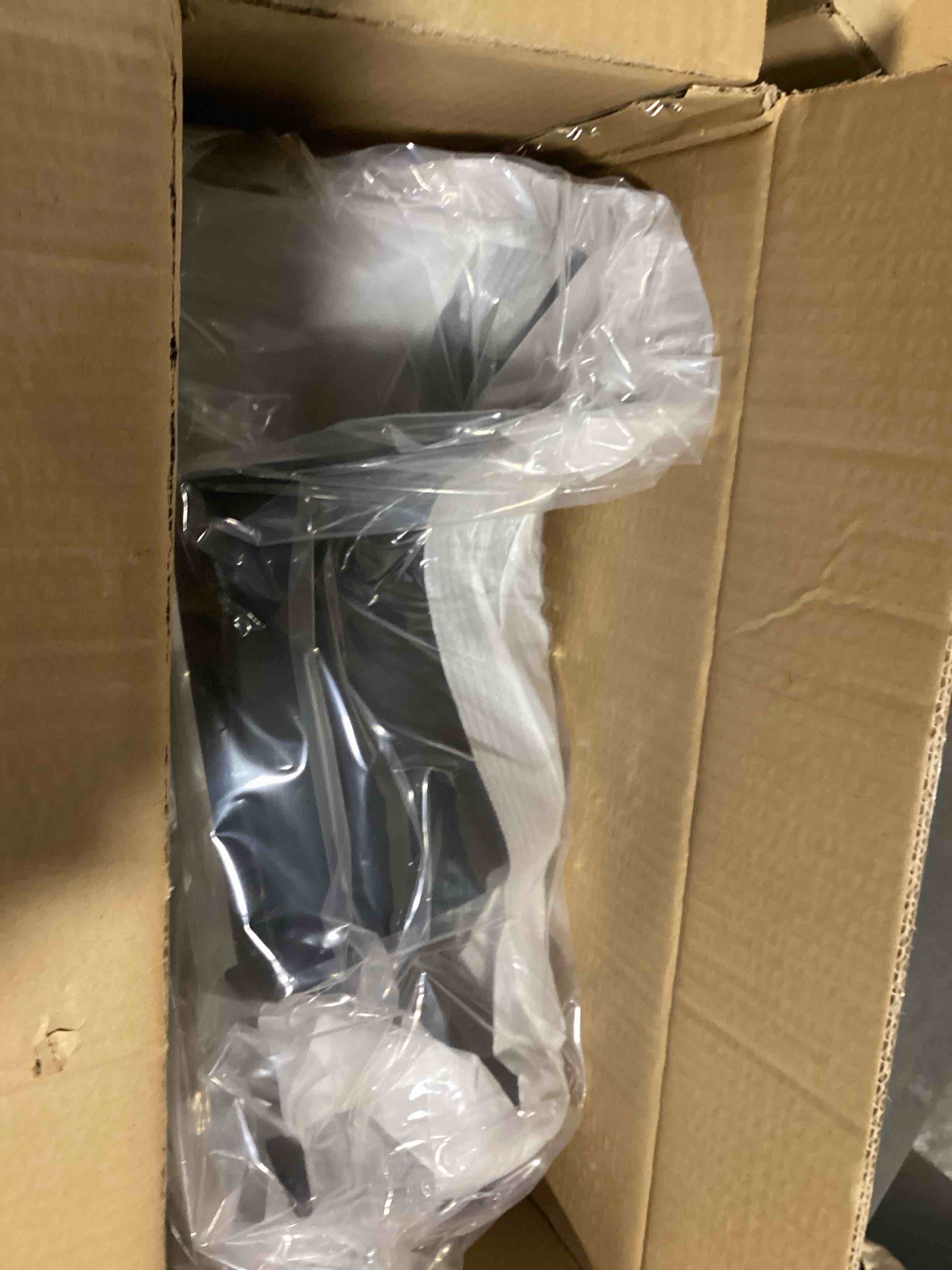 https://s3.amazonaws.com/lotting-images-prod/bidfta/GRA3553391_1746040495207.jpeg