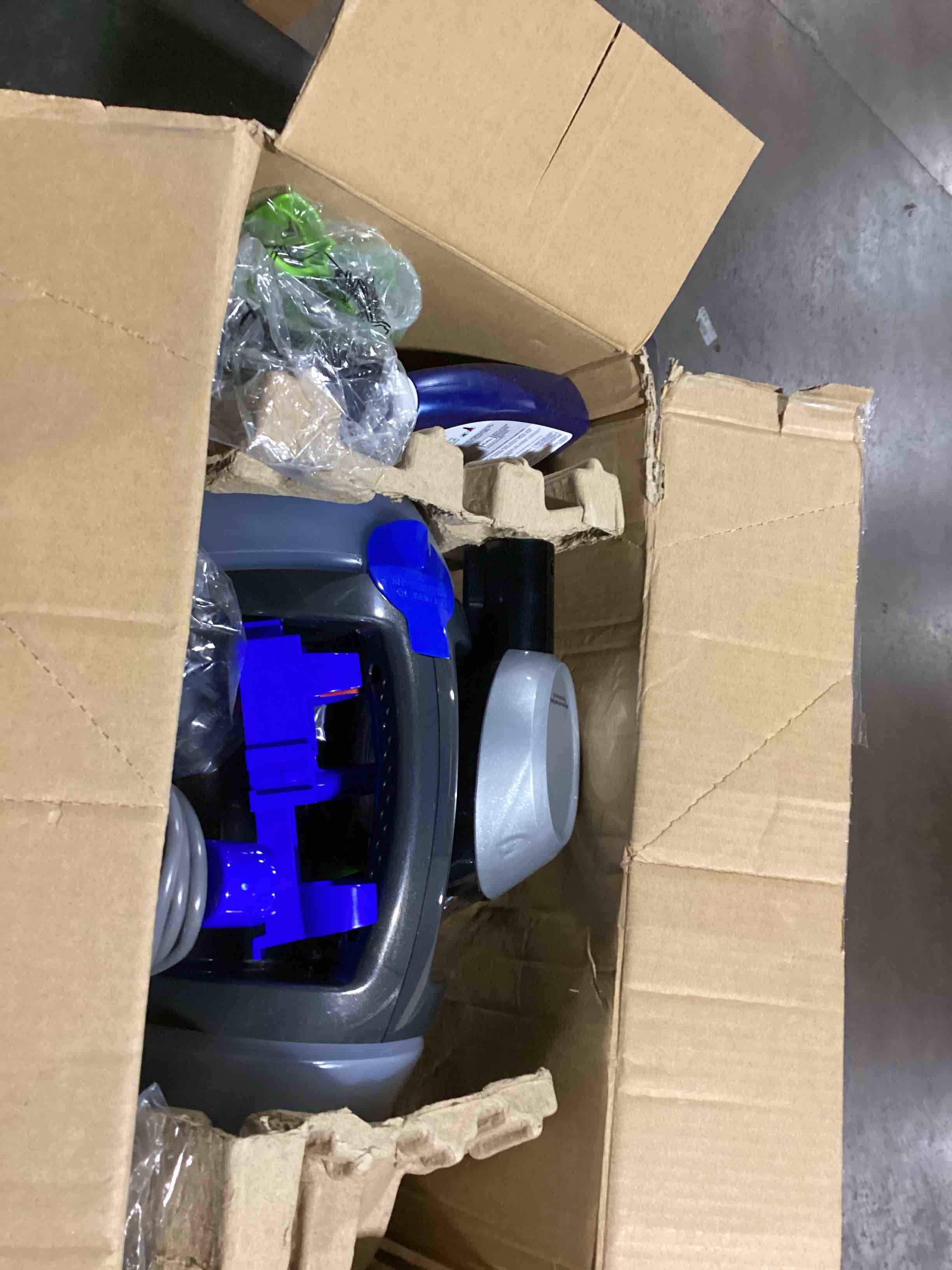 https://s3.amazonaws.com/lotting-images-prod/bidfta/GRA3553601_1746194383542.jpeg