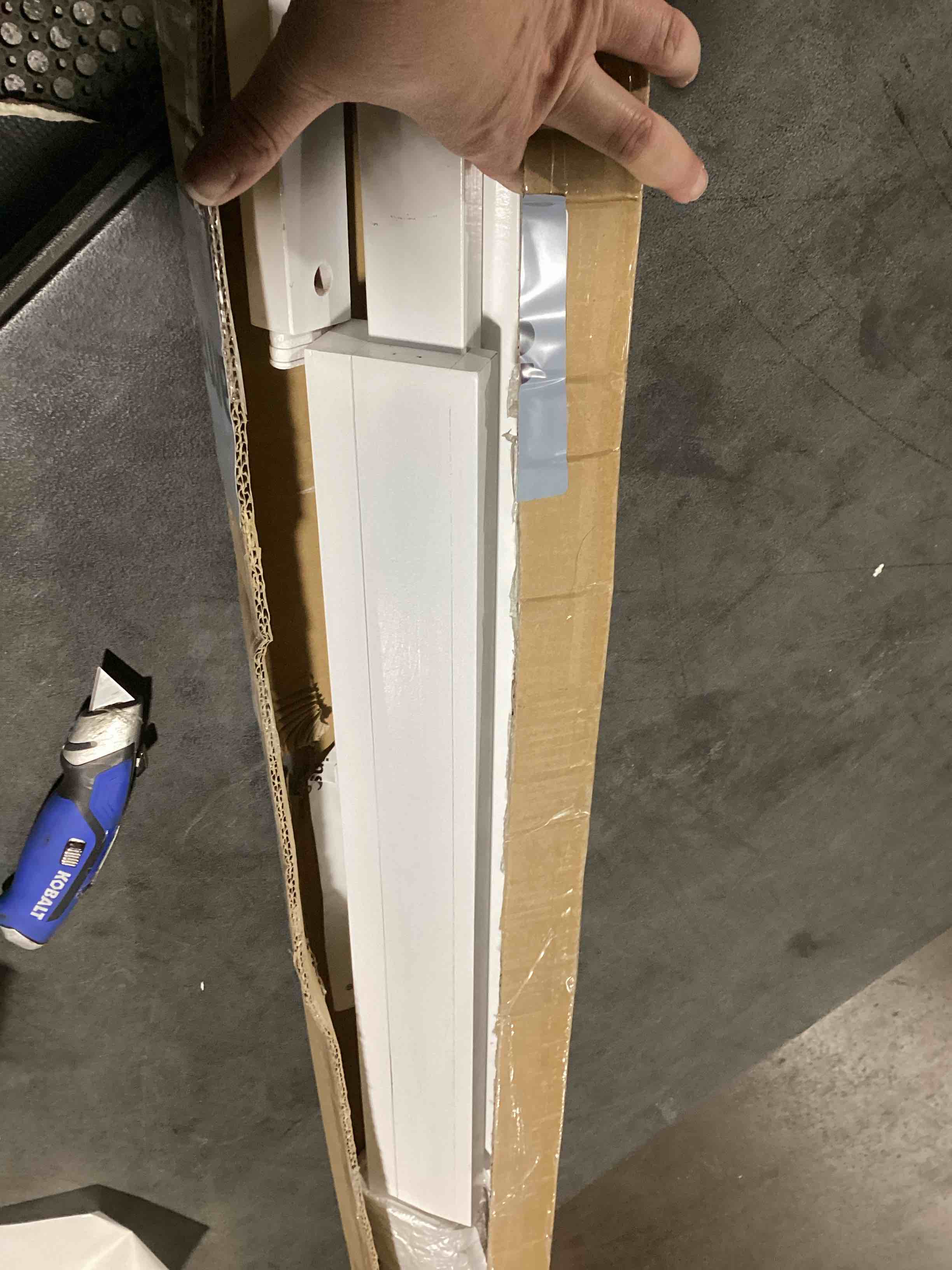 https://s3.amazonaws.com/lotting-images-prod/bidfta/GRA3553624_1746200424739.jpeg