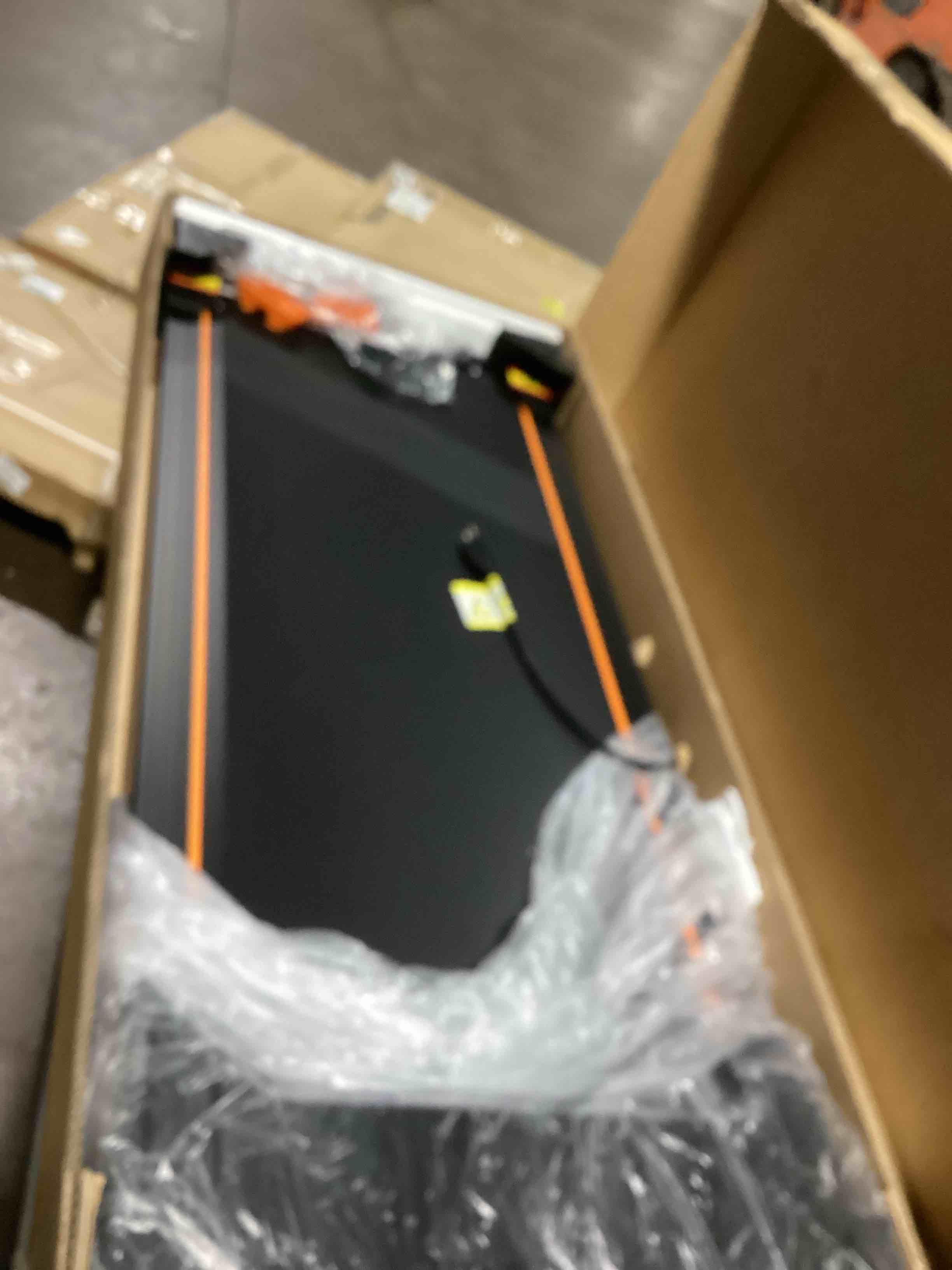 https://s3.amazonaws.com/lotting-images-prod/bidfta/GRA3553645_1746204328631.jpeg