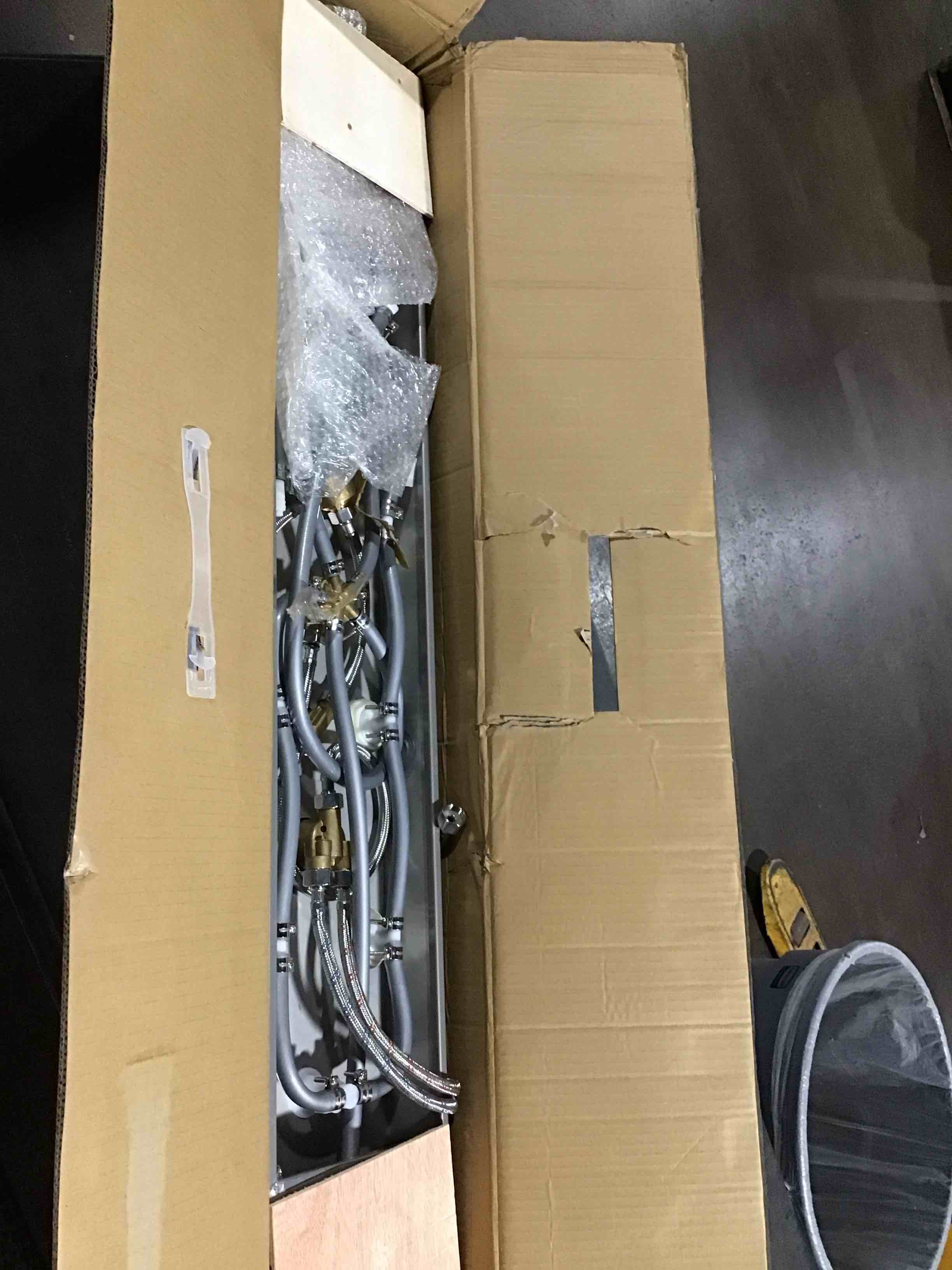 https://s3.amazonaws.com/lotting-images-prod/bidfta/GRA3553712_1746444627574.jpeg