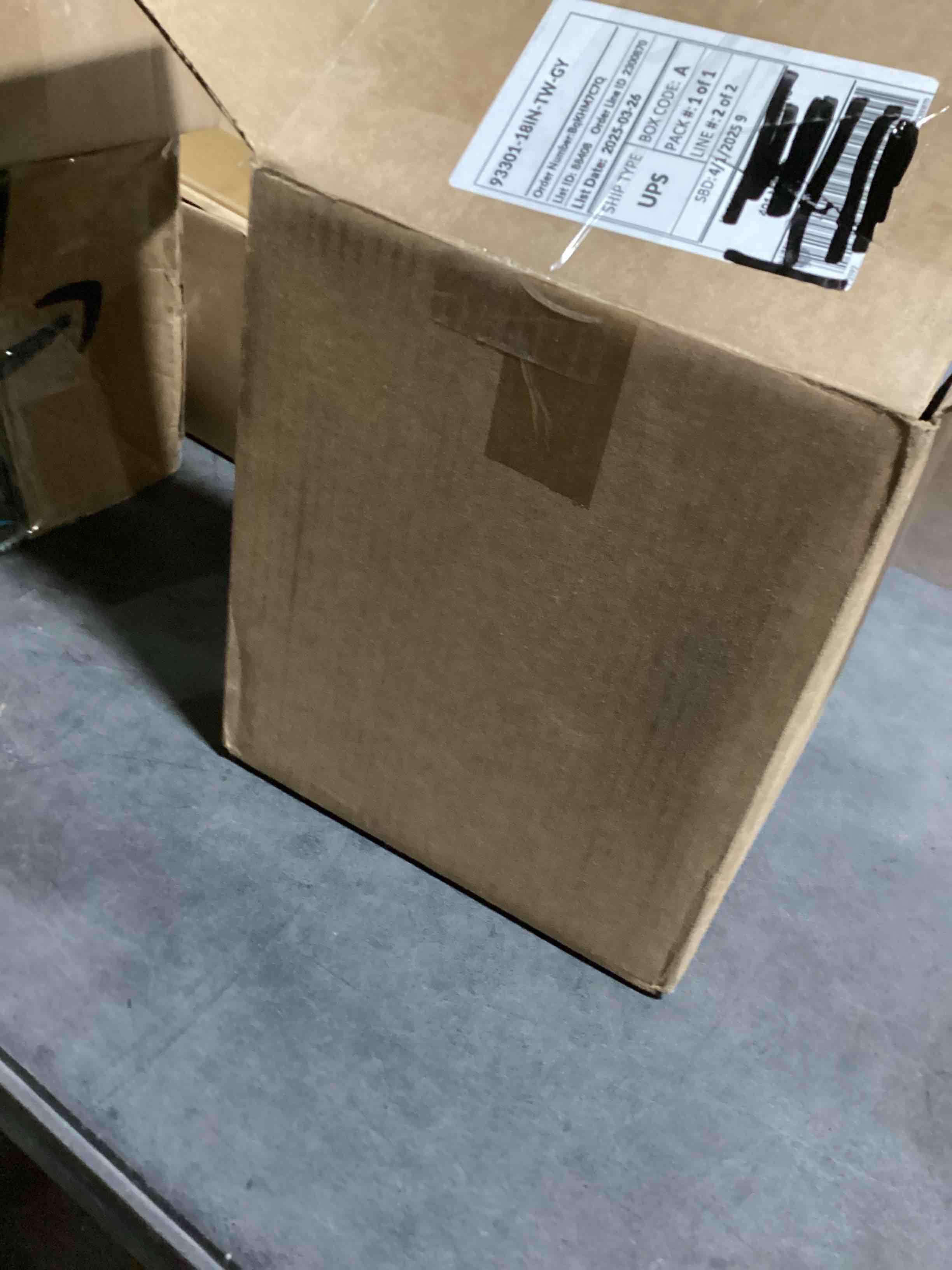 https://s3.amazonaws.com/lotting-images-prod/bidfta/GRA3553916_1746541304206.jpeg