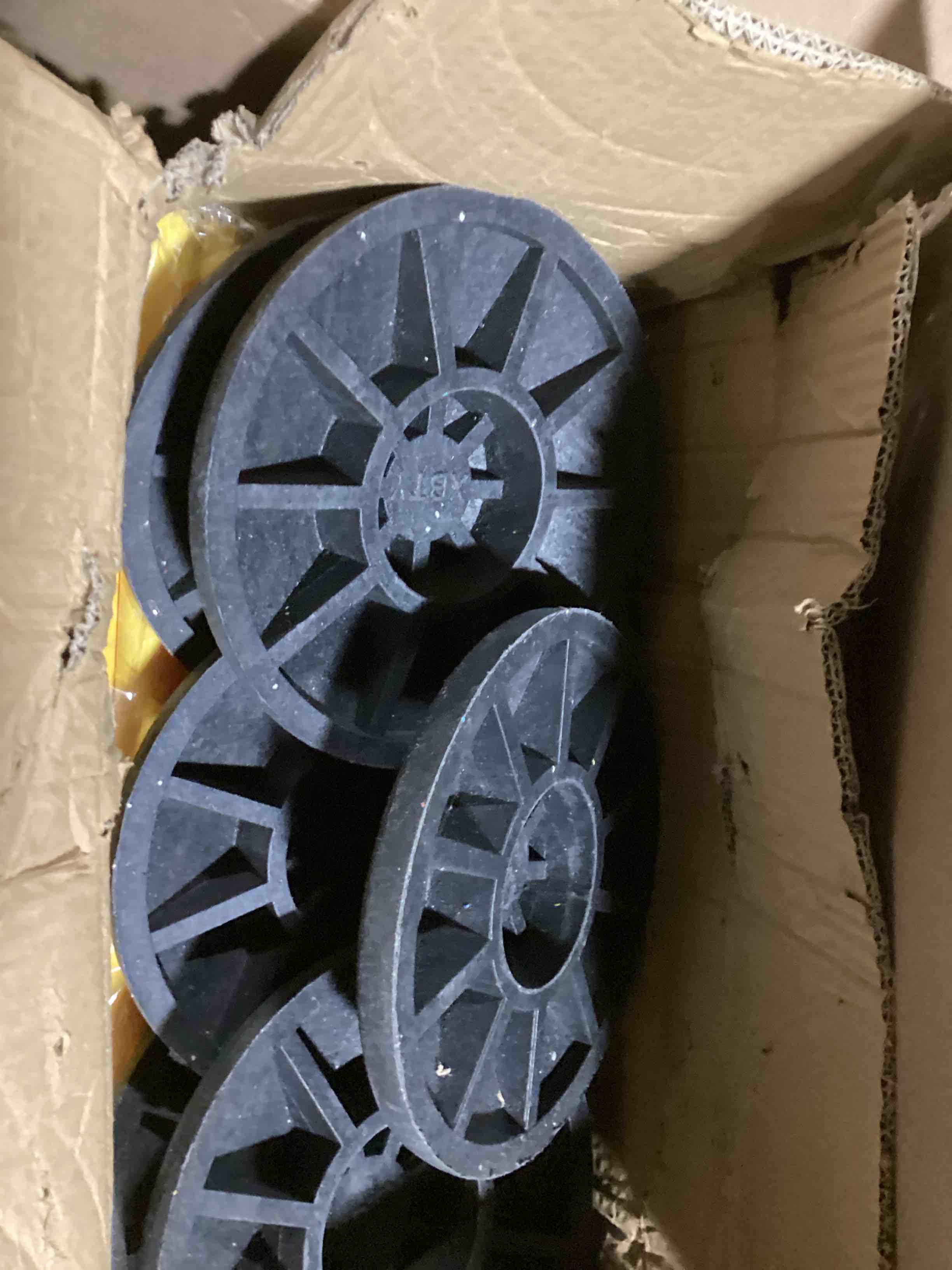 https://s3.amazonaws.com/lotting-images-prod/bidfta/GRA3553926_1746542534847.jpeg