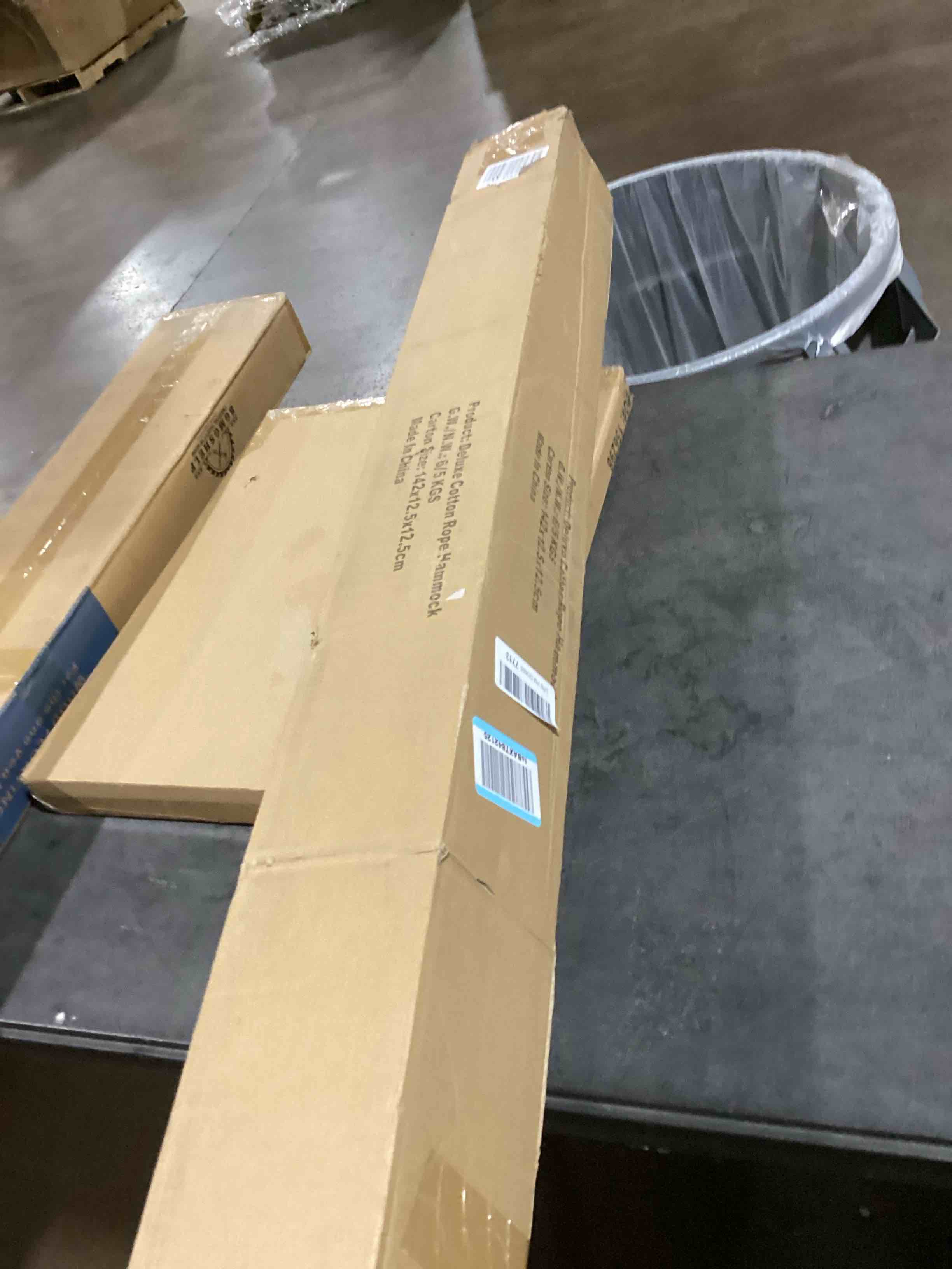 https://s3.amazonaws.com/lotting-images-prod/bidfta/GRA3553933_1746545836347.jpeg