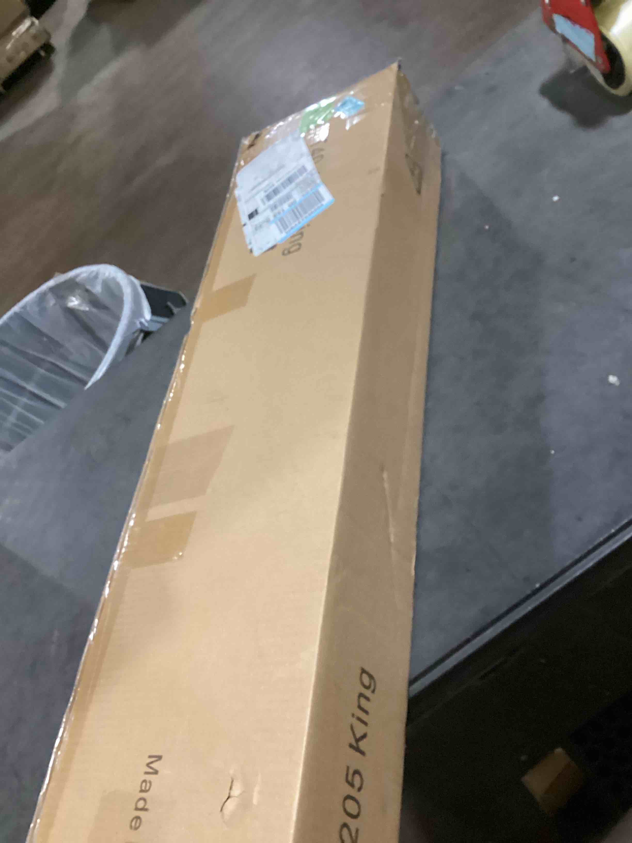 https://s3.amazonaws.com/lotting-images-prod/bidfta/GRA3553965_1746550834941.jpeg