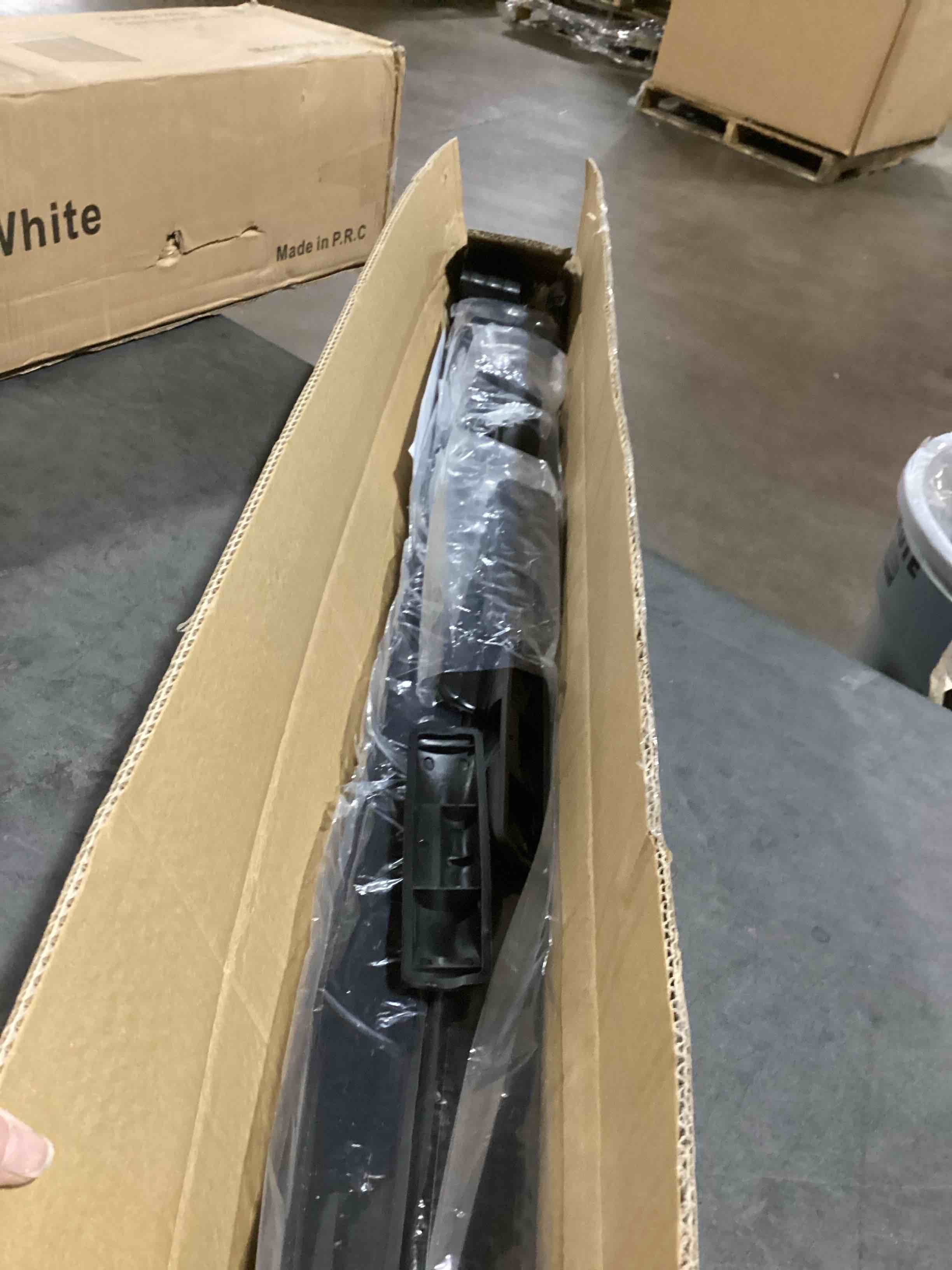 https://s3.amazonaws.com/lotting-images-prod/bidfta/GRA3553995_1746557209275.jpeg
