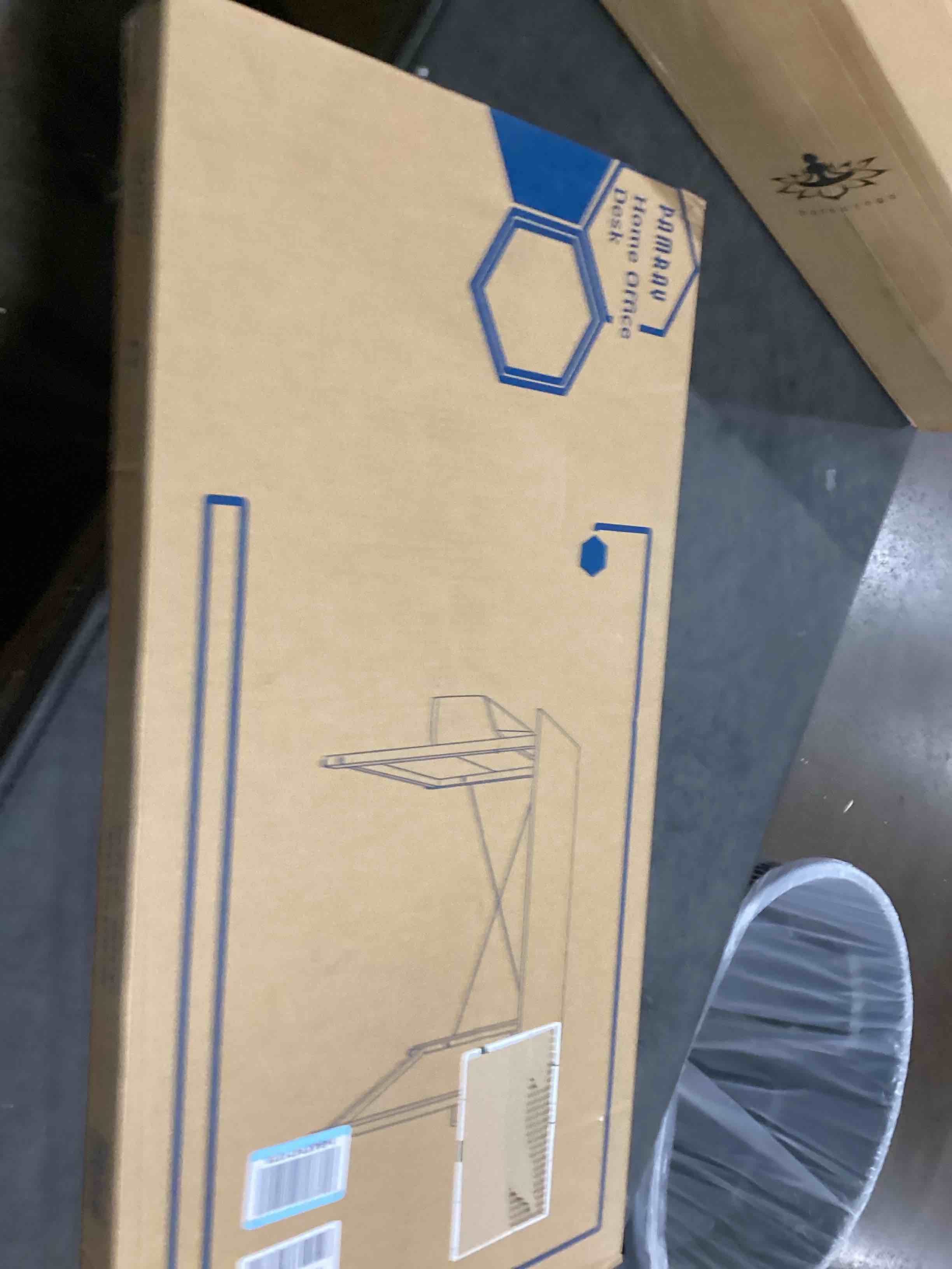 https://s3.amazonaws.com/lotting-images-prod/bidfta/GRA3554211_1746713987188.jpeg