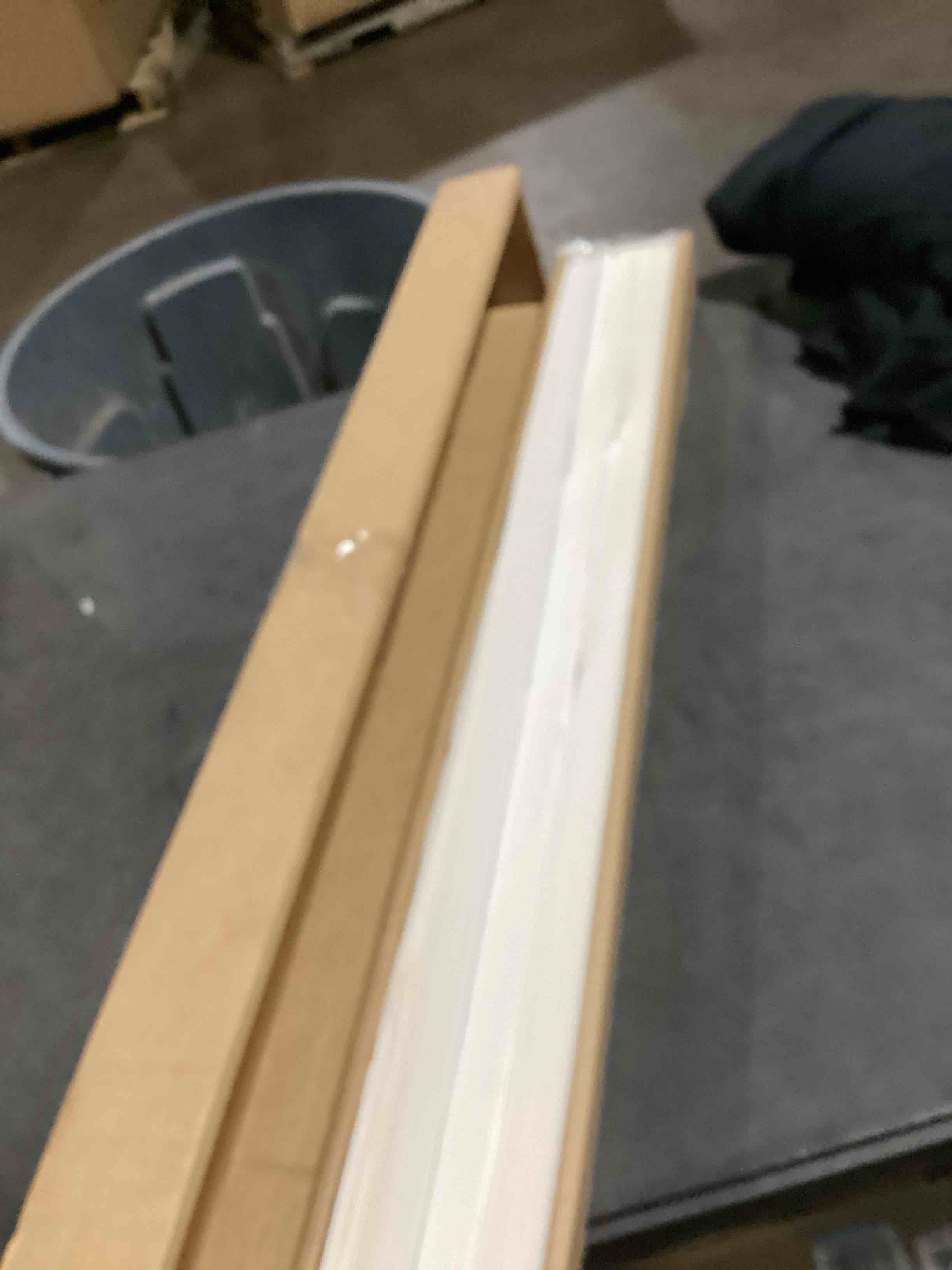 https://s3.amazonaws.com/lotting-images-prod/bidfta/GRA3554293_1746730013456.jpeg
