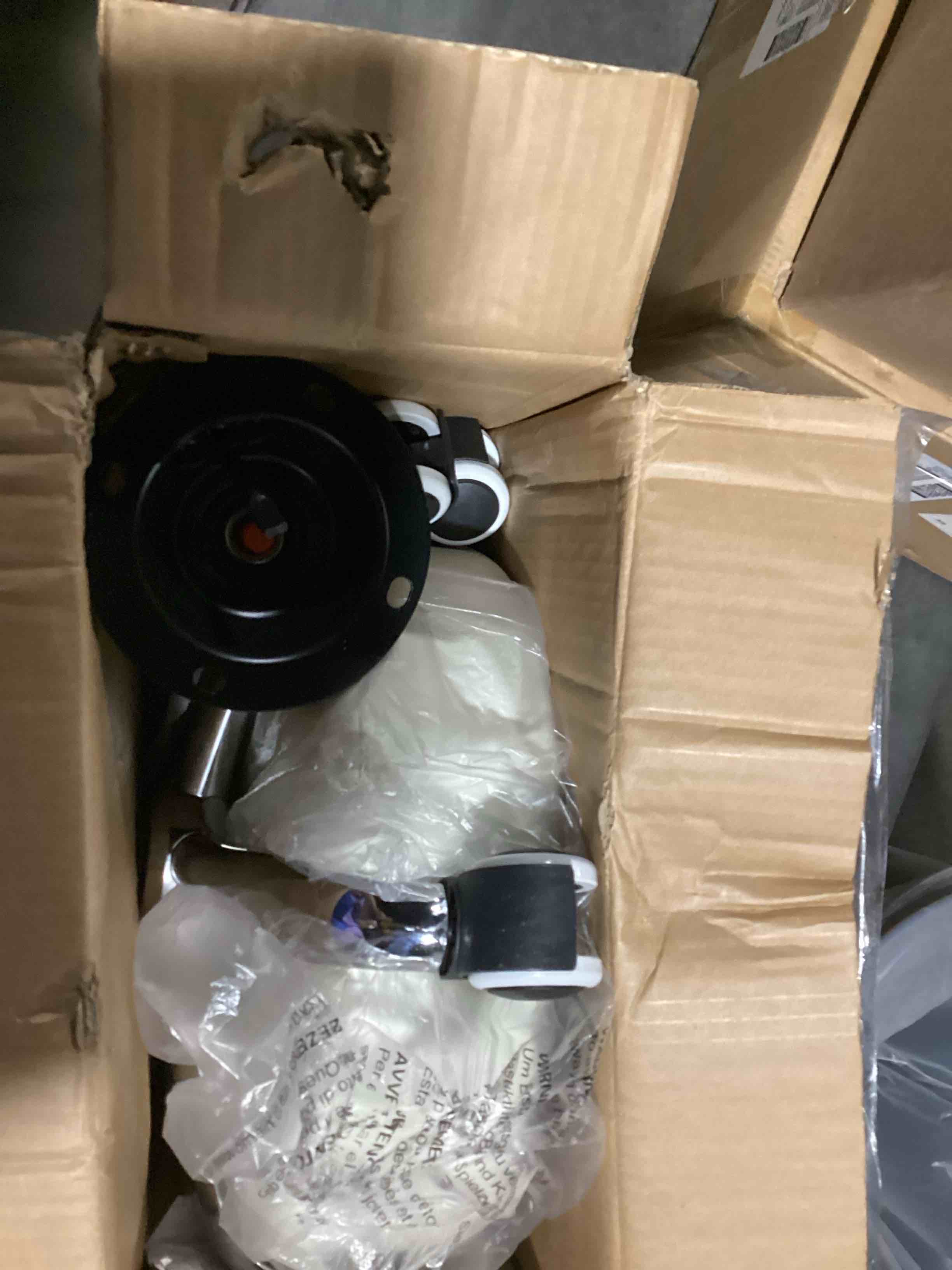 https://s3.amazonaws.com/lotting-images-prod/bidfta/GRA3554327_1746800290466.jpeg