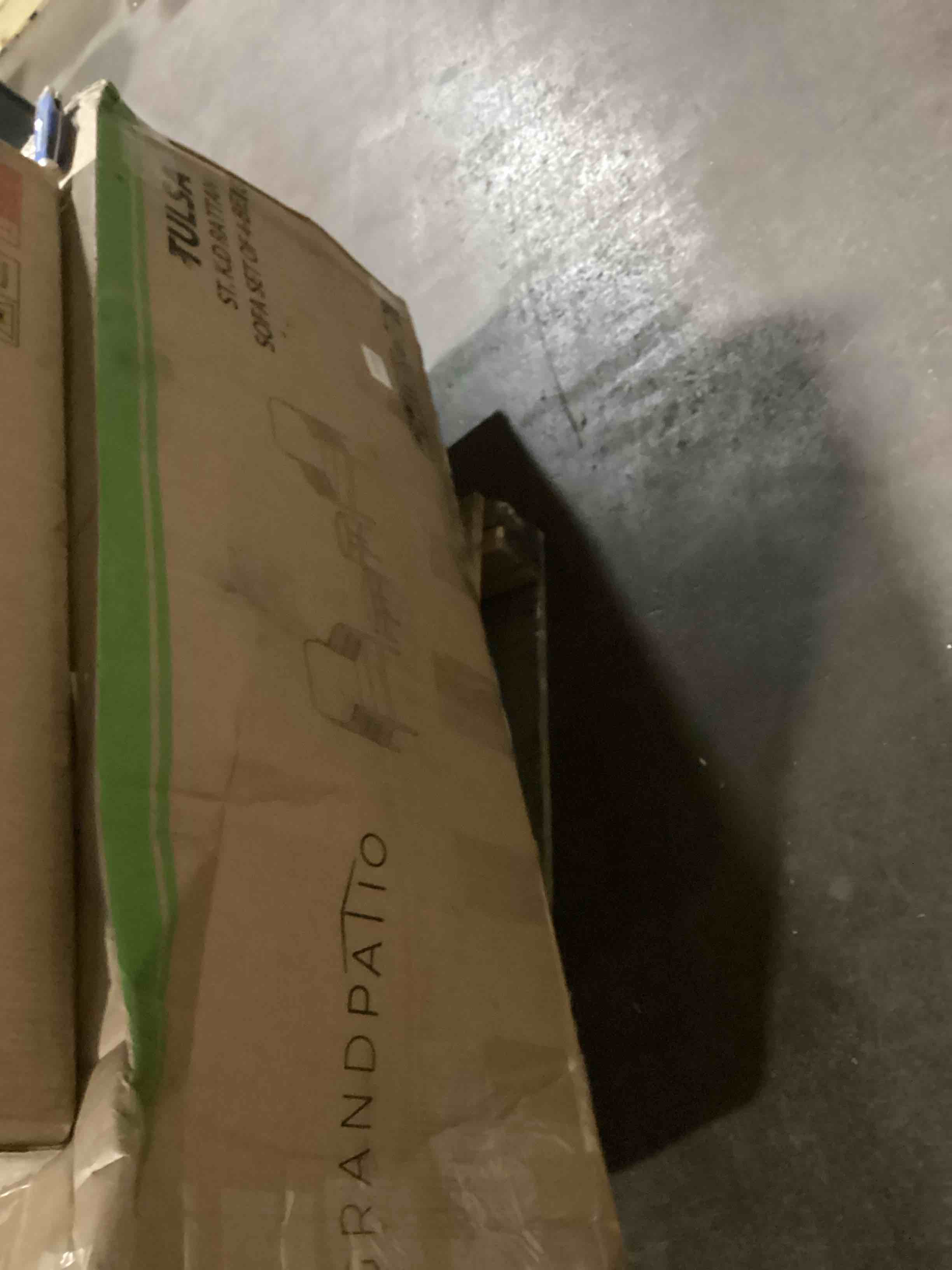 https://s3.amazonaws.com/lotting-images-prod/bidfta/GRA3555504_1748356504892.jpeg