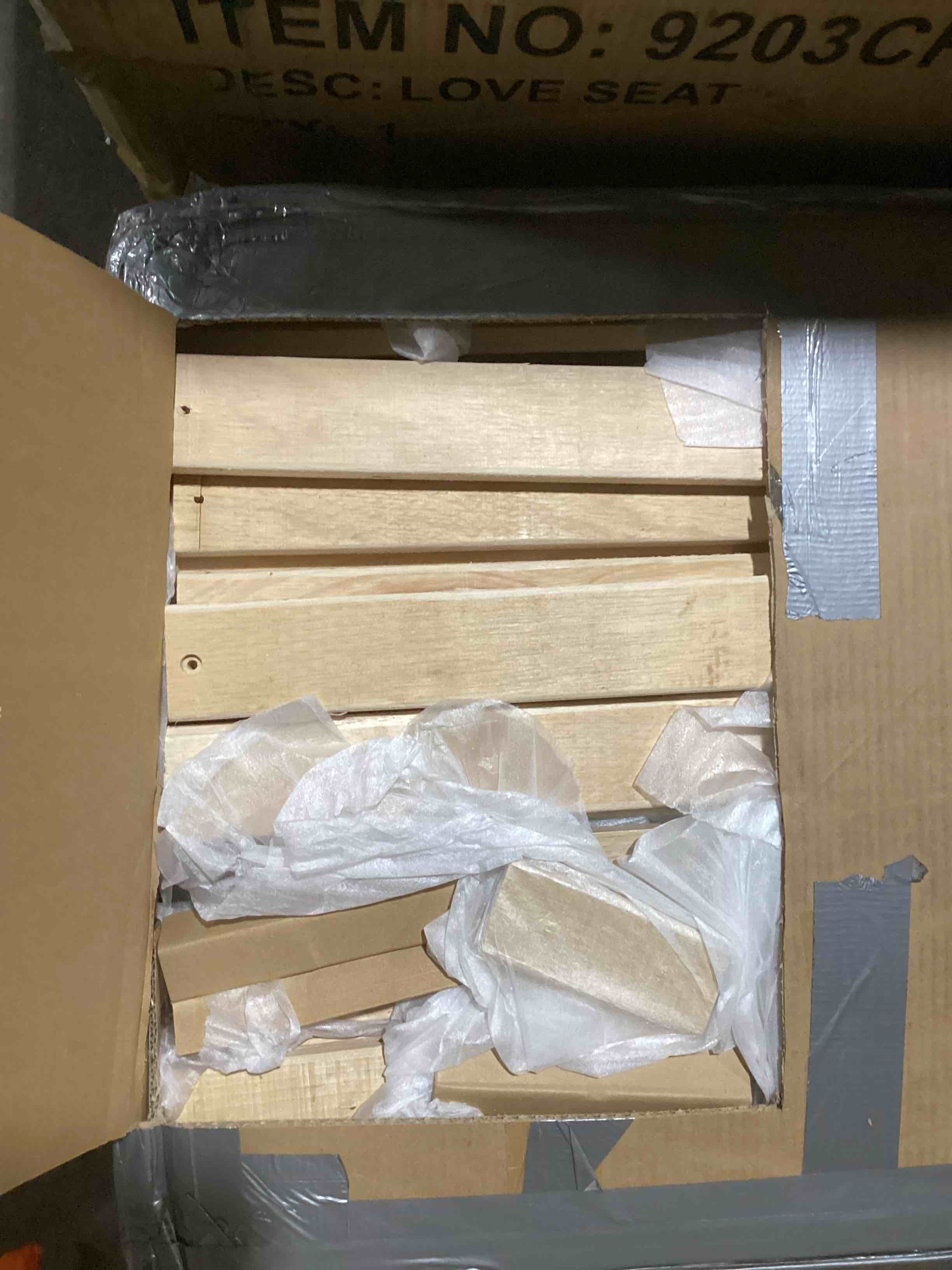 https://s3.amazonaws.com/lotting-images-prod/bidfta/GRA3555520_1748364213923.jpeg