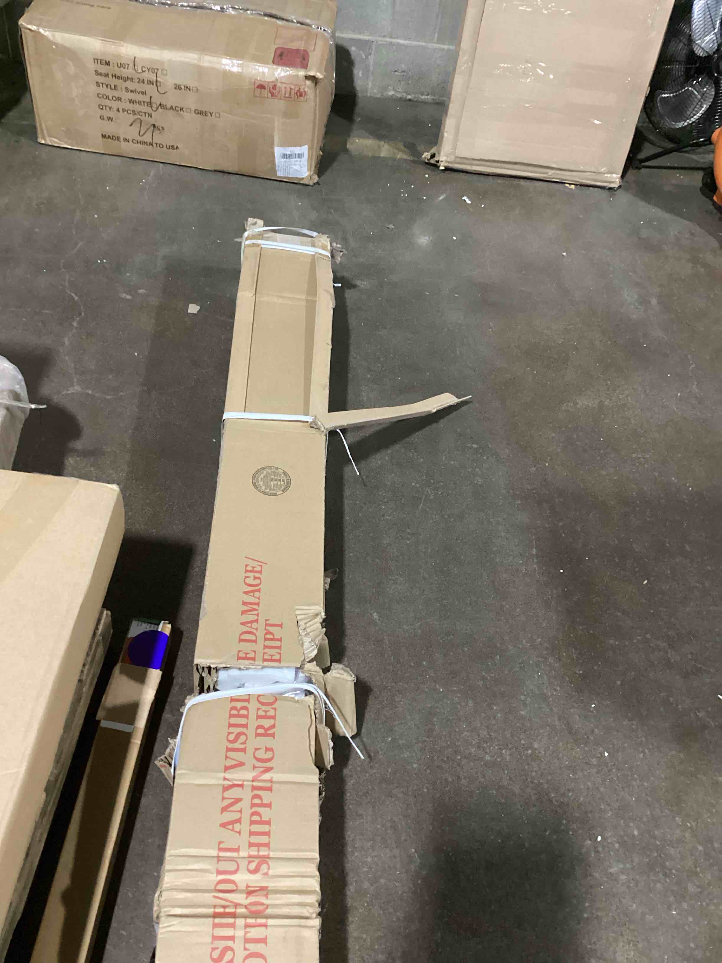 https://s3.amazonaws.com/lotting-images-prod/bidfta/GRA3555624_1748461464701.jpeg