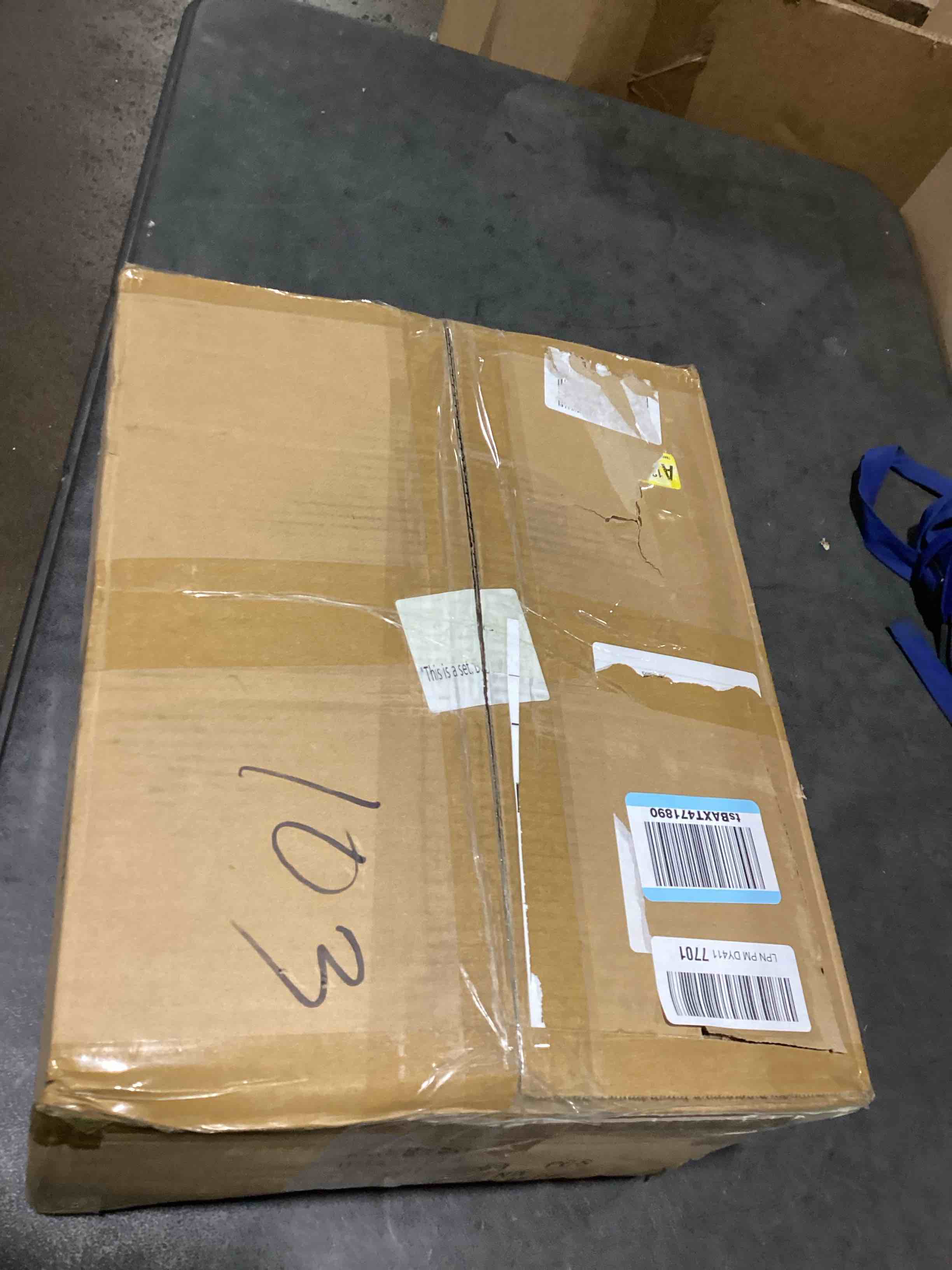 https://s3.amazonaws.com/lotting-images-prod/bidfta/GRA3557240_1750763884529.jpeg