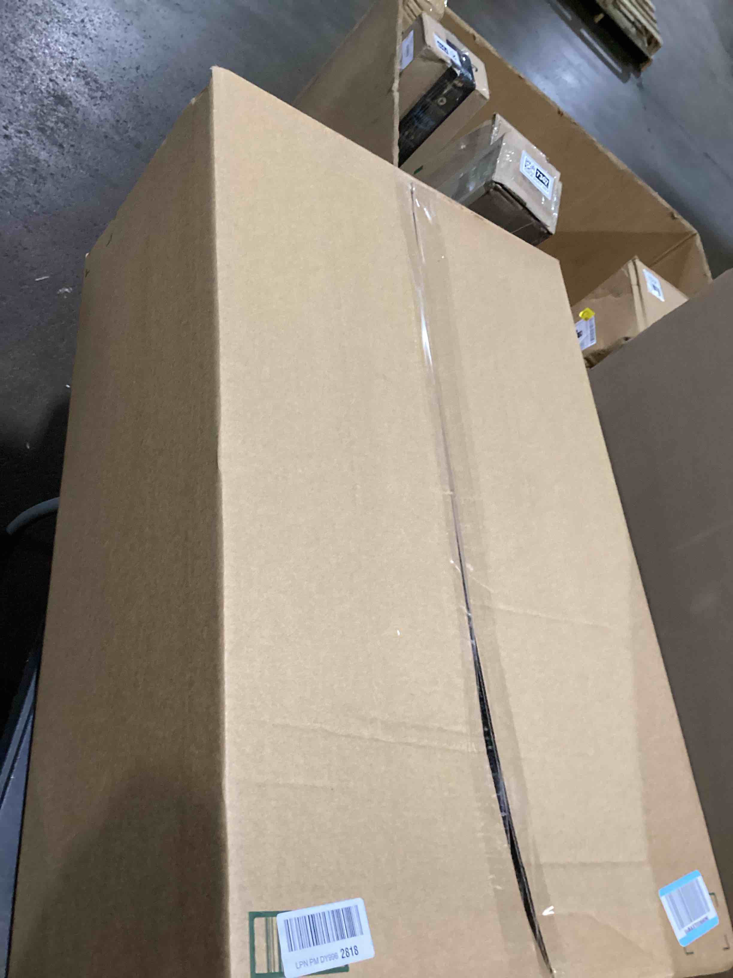 https://s3.amazonaws.com/lotting-images-prod/bidfta/GRA3557314_1750859401838.jpeg