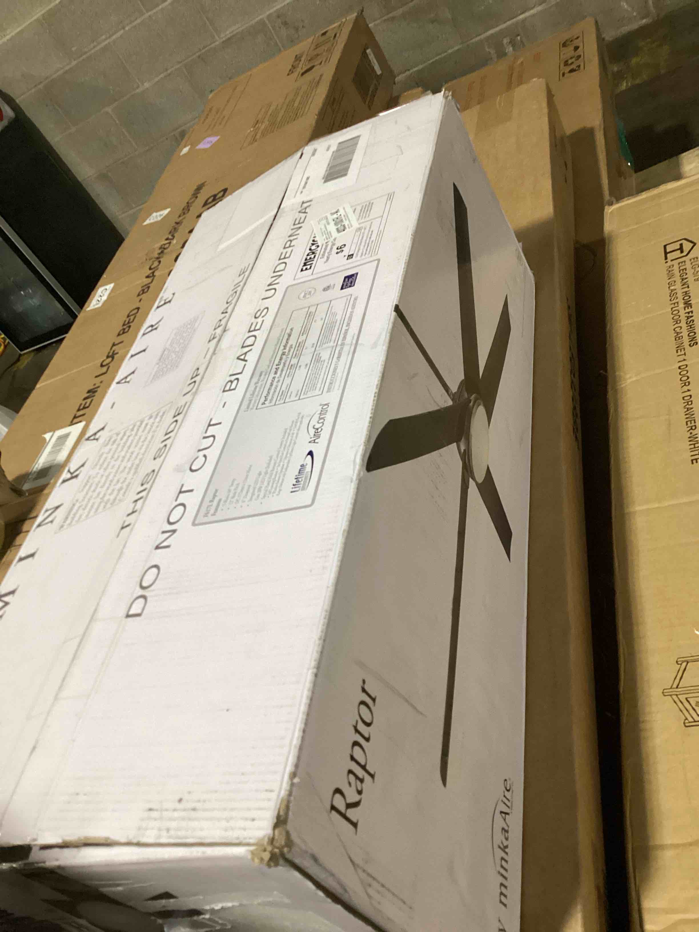 https://s3.amazonaws.com/lotting-images-prod/bidfta/GRA3557445_1750948181987.jpeg