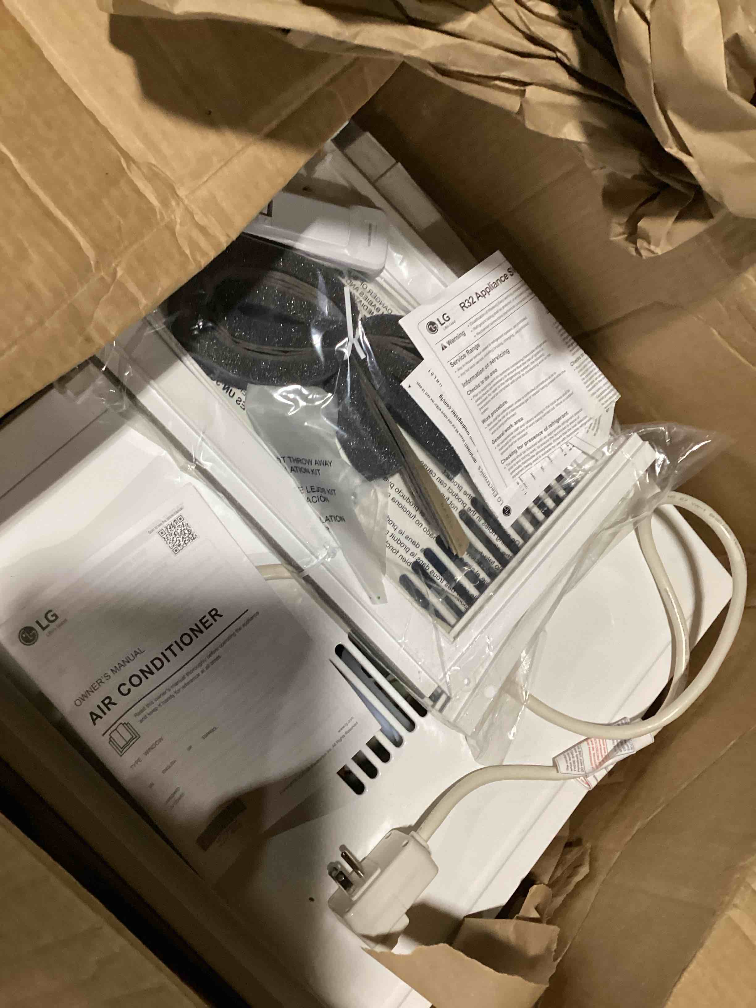https://s3.amazonaws.com/lotting-images-prod/bidfta/GRA3557494_1750963003242.jpeg