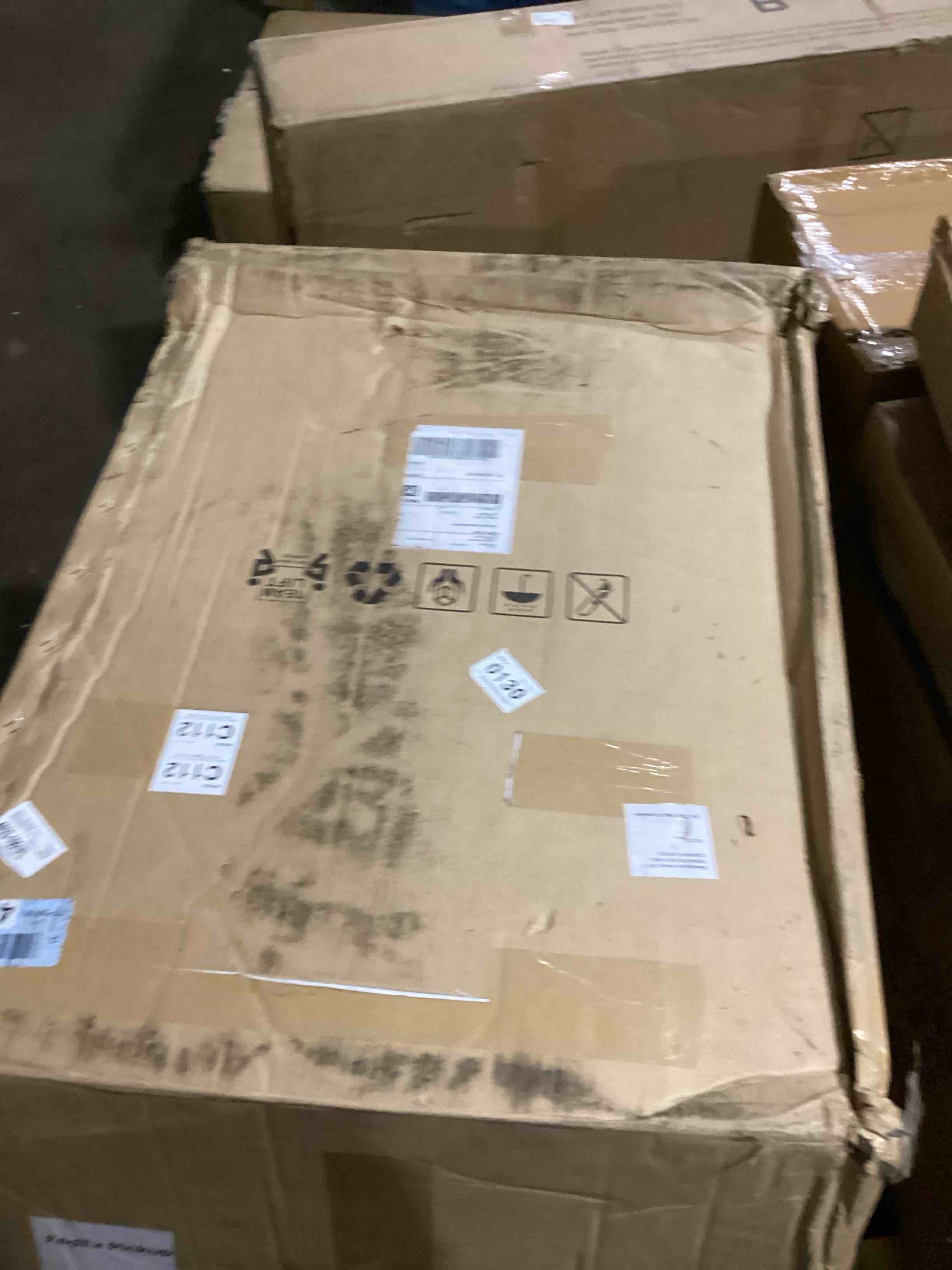https://s3.amazonaws.com/lotting-images-prod/bidfta/GRA3557563_1751041168380.jpeg