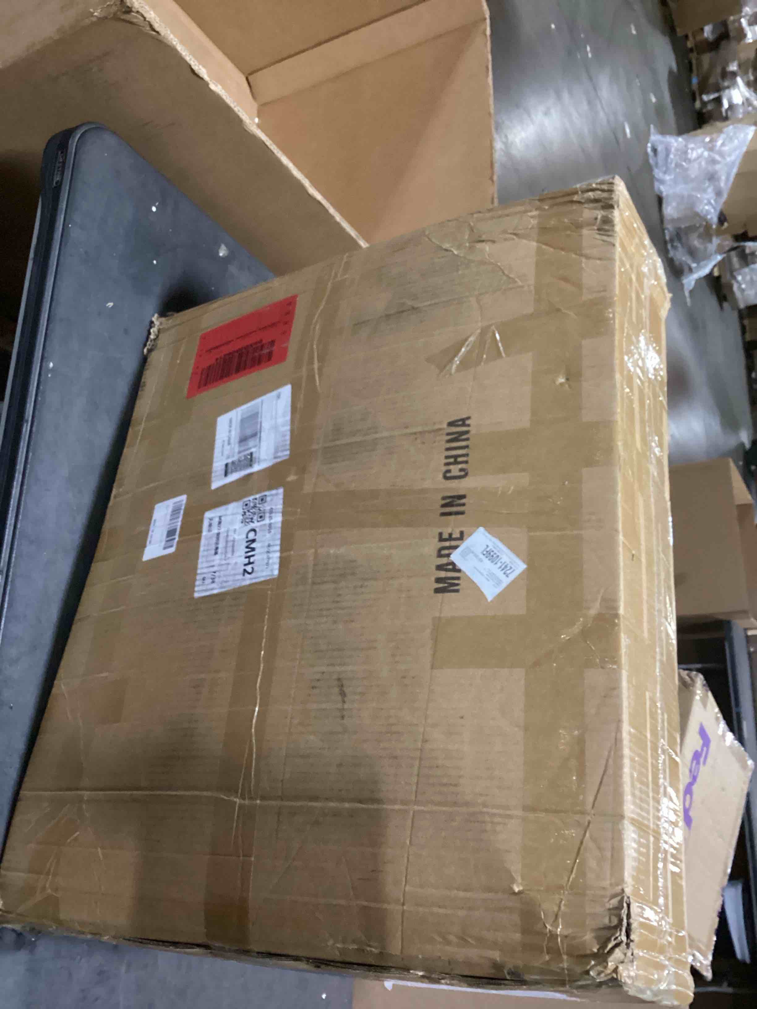https://s3.amazonaws.com/lotting-images-prod/bidfta/GRA3557574_1751043389195.jpeg