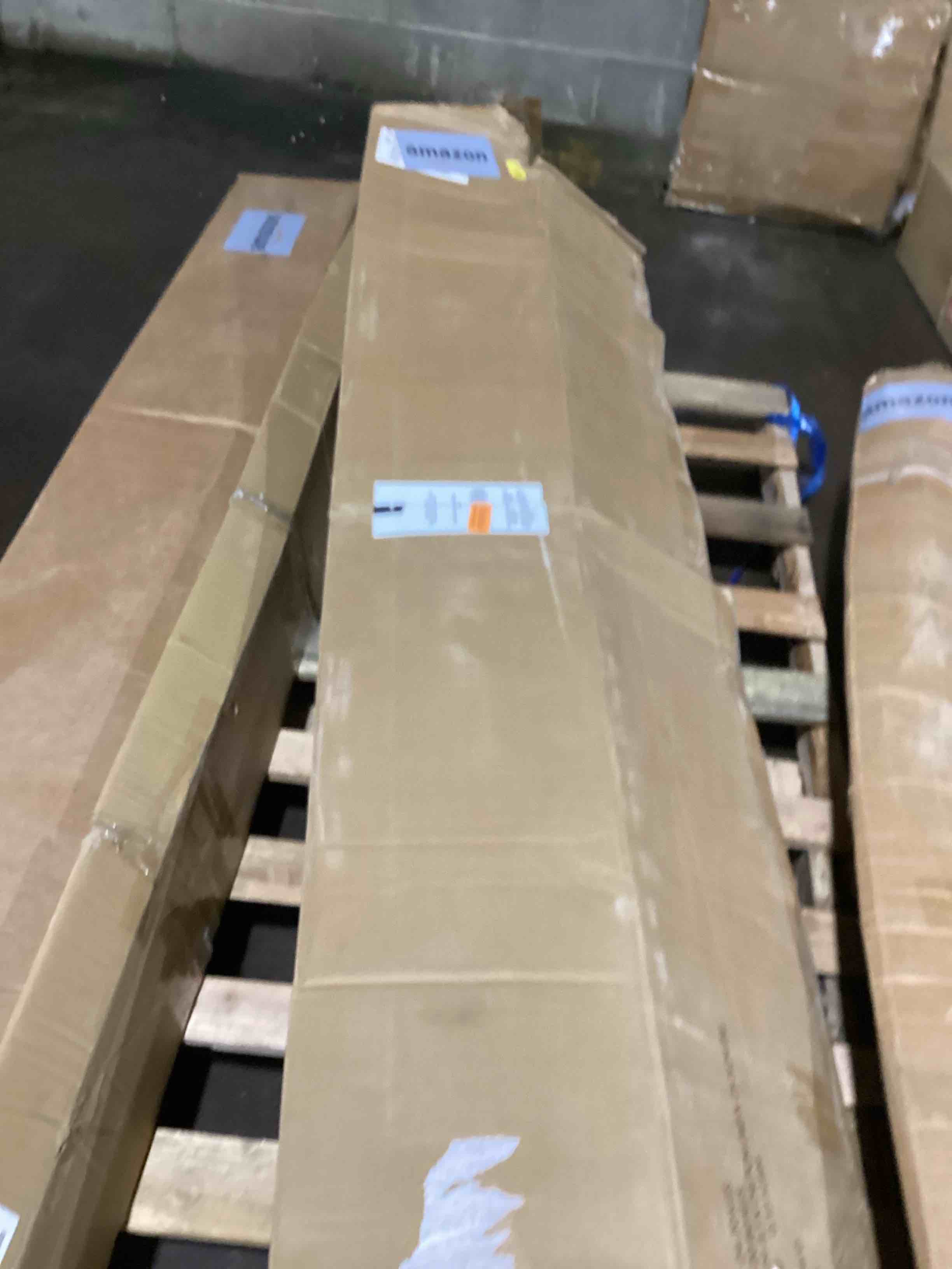 https://s3.amazonaws.com/lotting-images-prod/bidfta/GRA3557735_1751300811244.jpeg